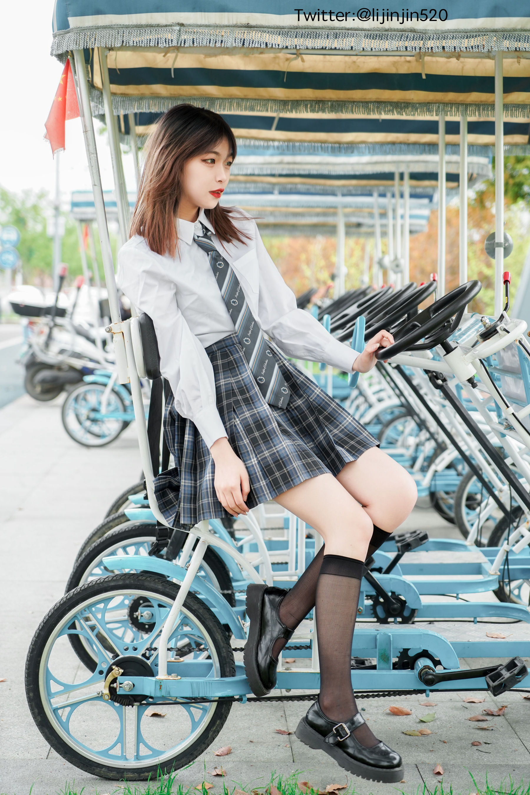 梨瑾瑾 – 户外JK2 [47P]