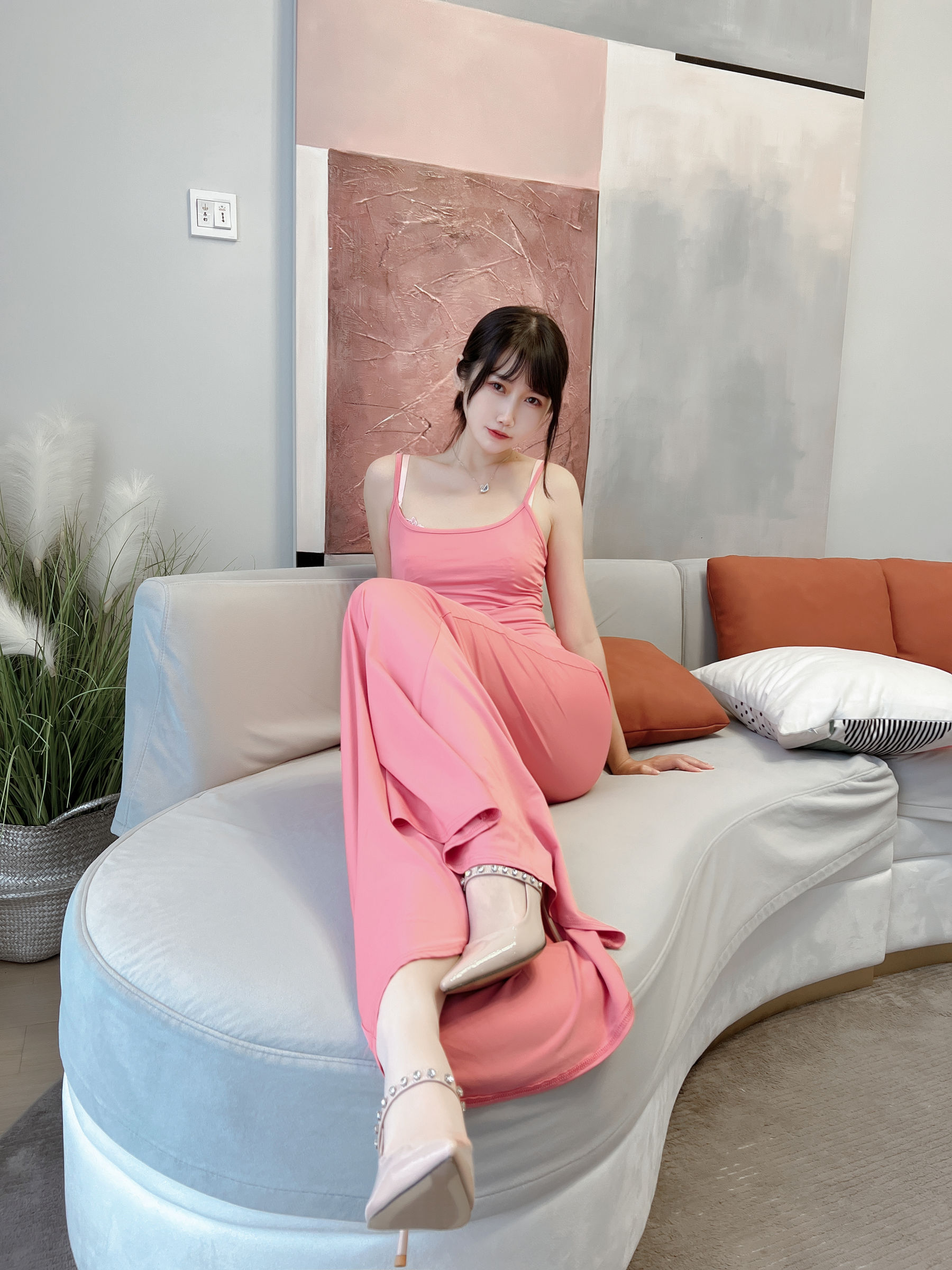 微博人气Coser不呆猫 – 浴室粉色激凸人妻 [39P]