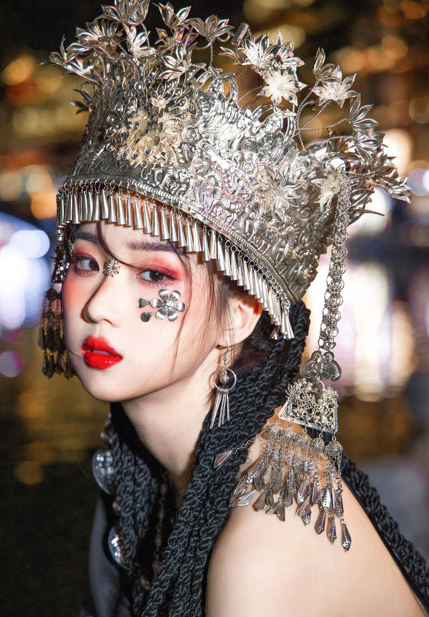 瓦斯塔亚小龙虾 – 苗疆女子 [18P]