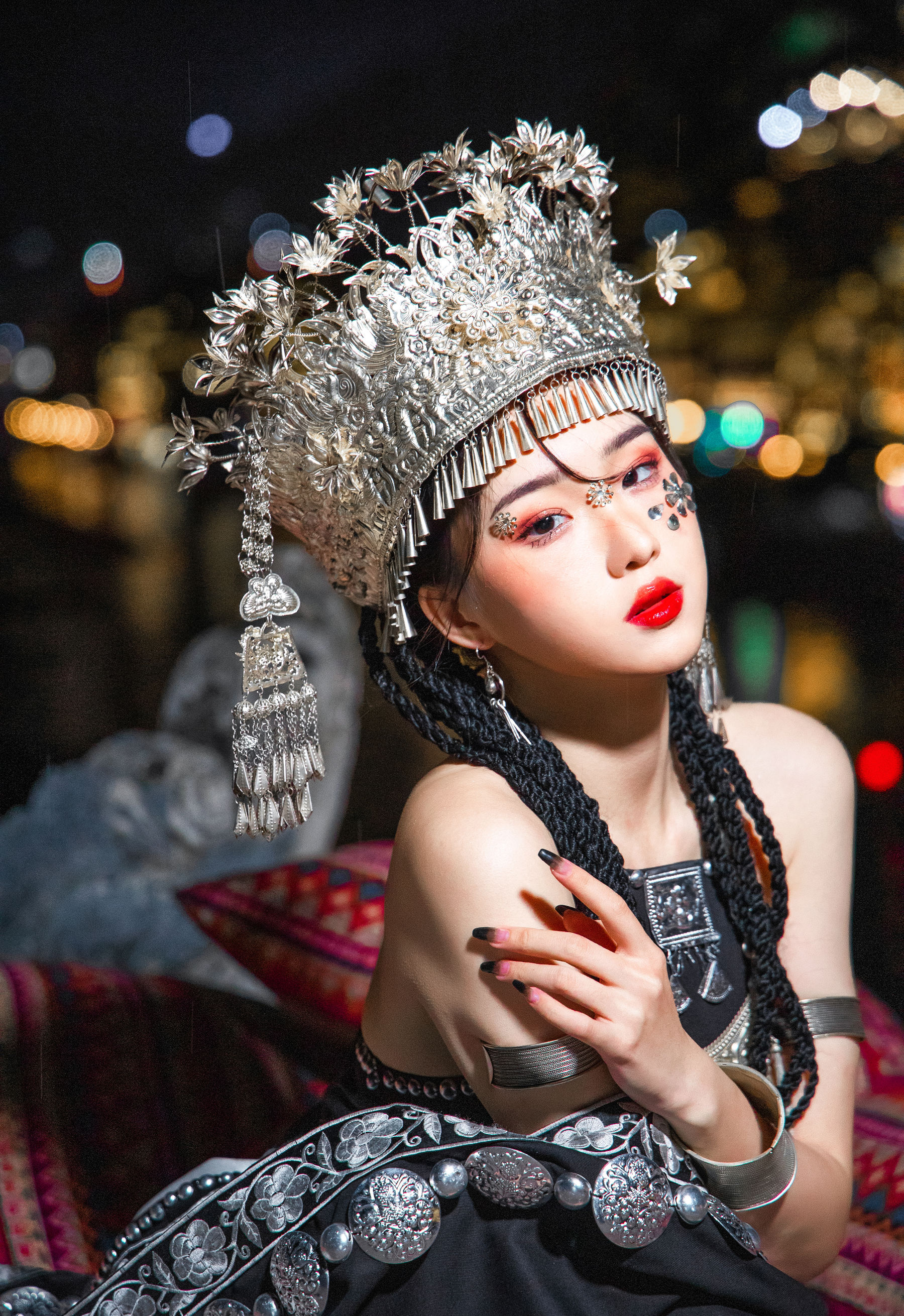 瓦斯塔亚小龙虾 – 苗疆女子 [18P]