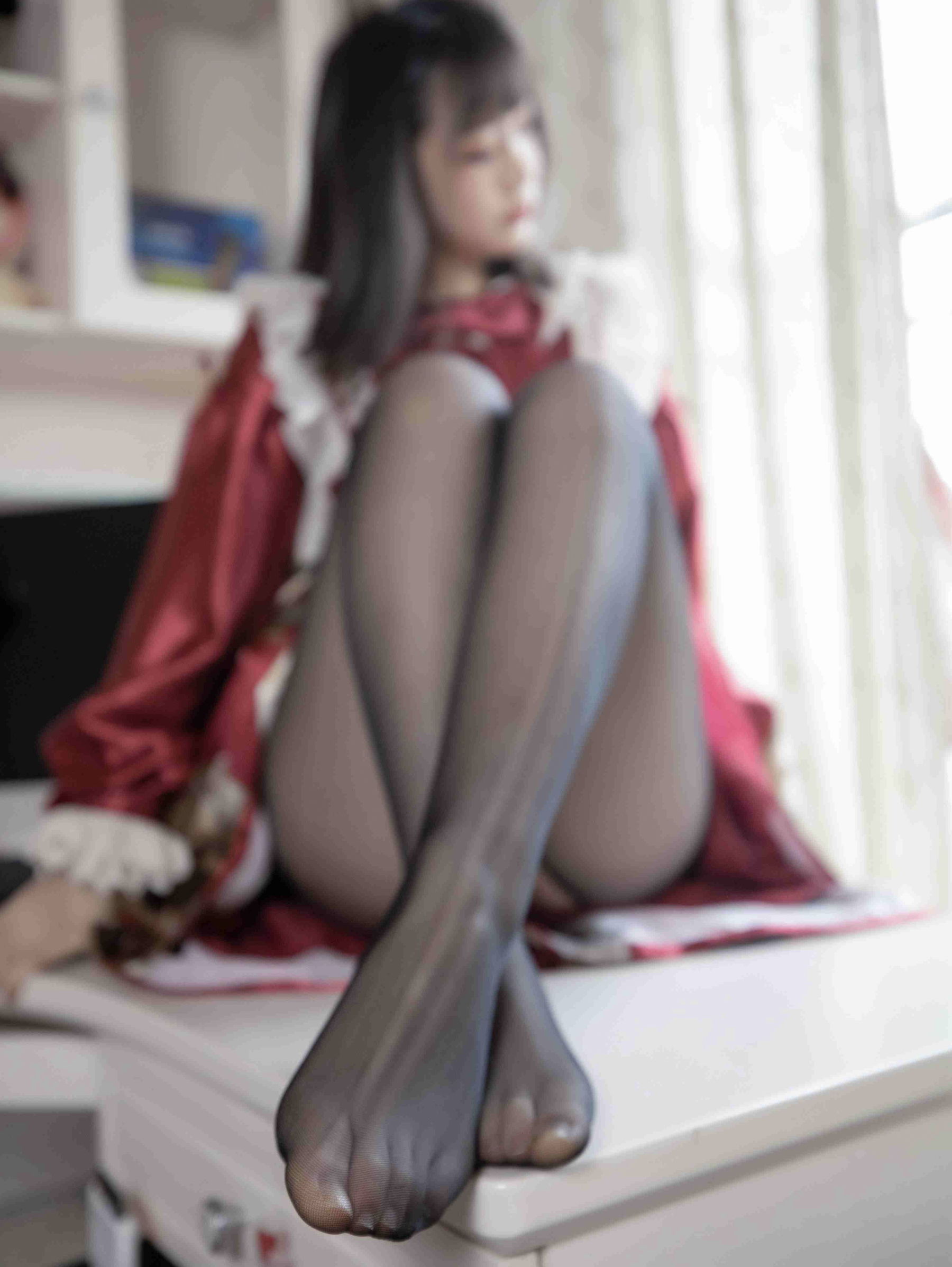 幻琪琪 – 红色Lolita 黑丝 [47P]