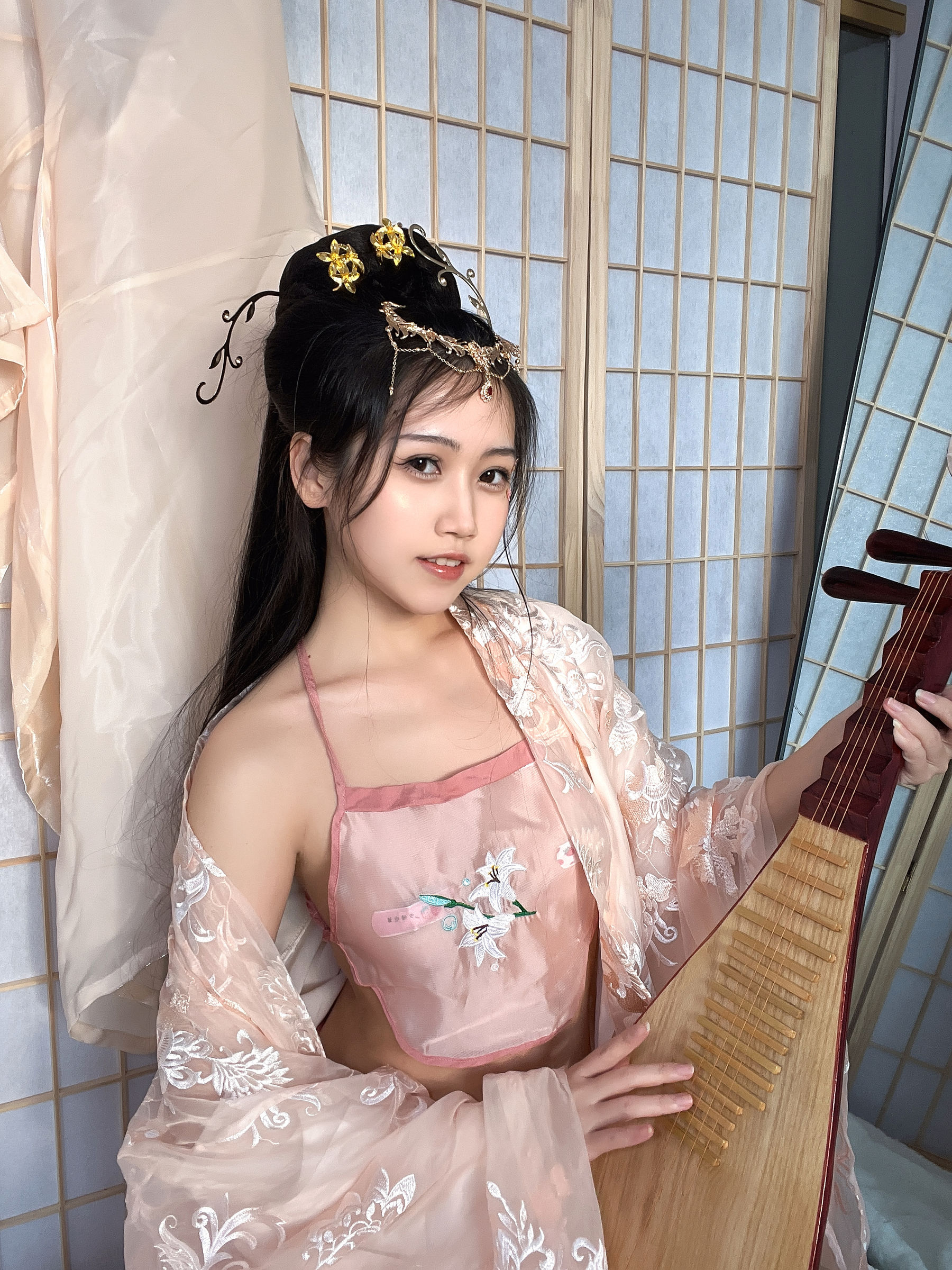 微博人气Coser不呆猫 – 宫廷仕女 [56P]