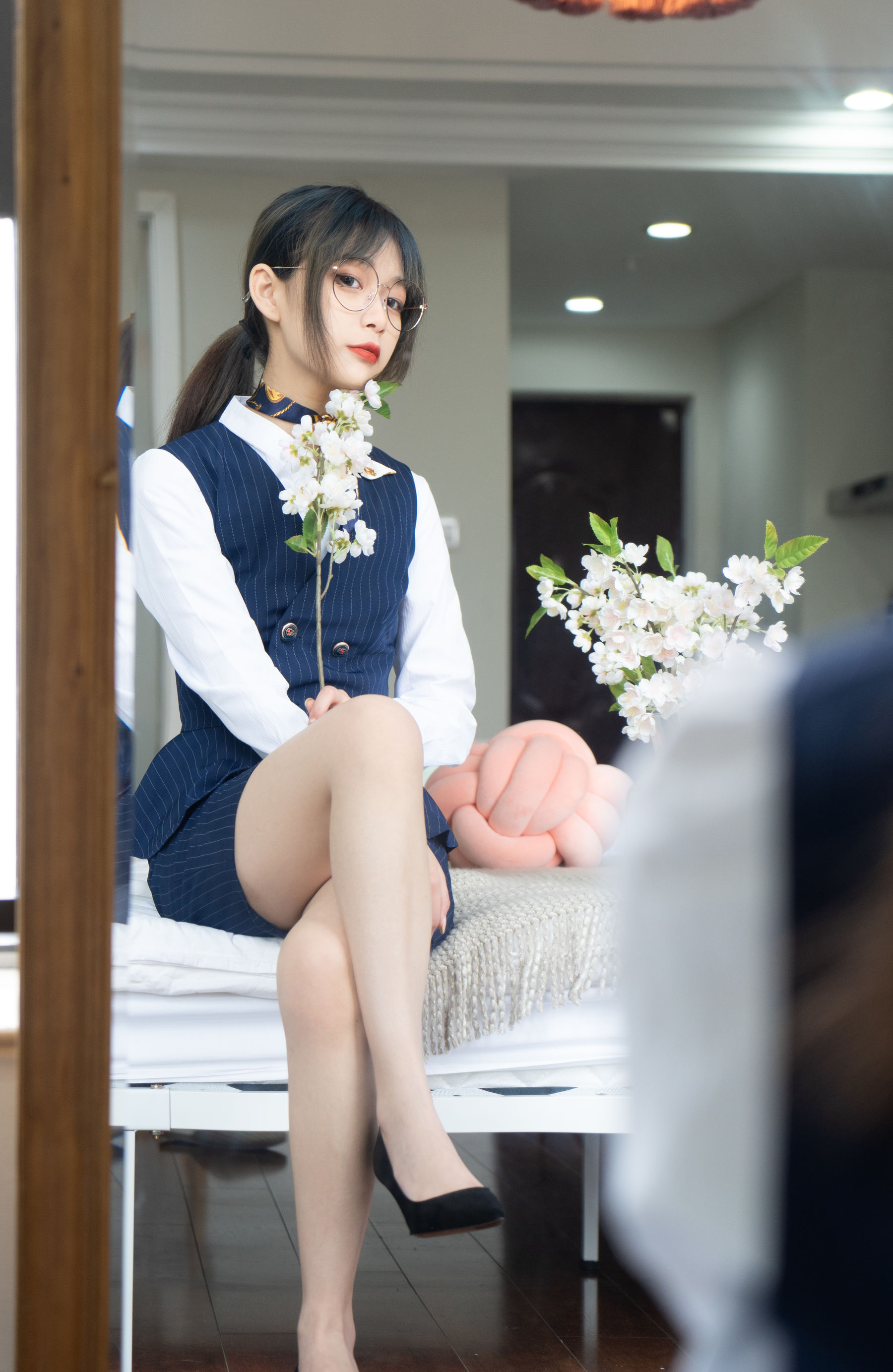 梨瑾瑾 – 乘务员 [20P]