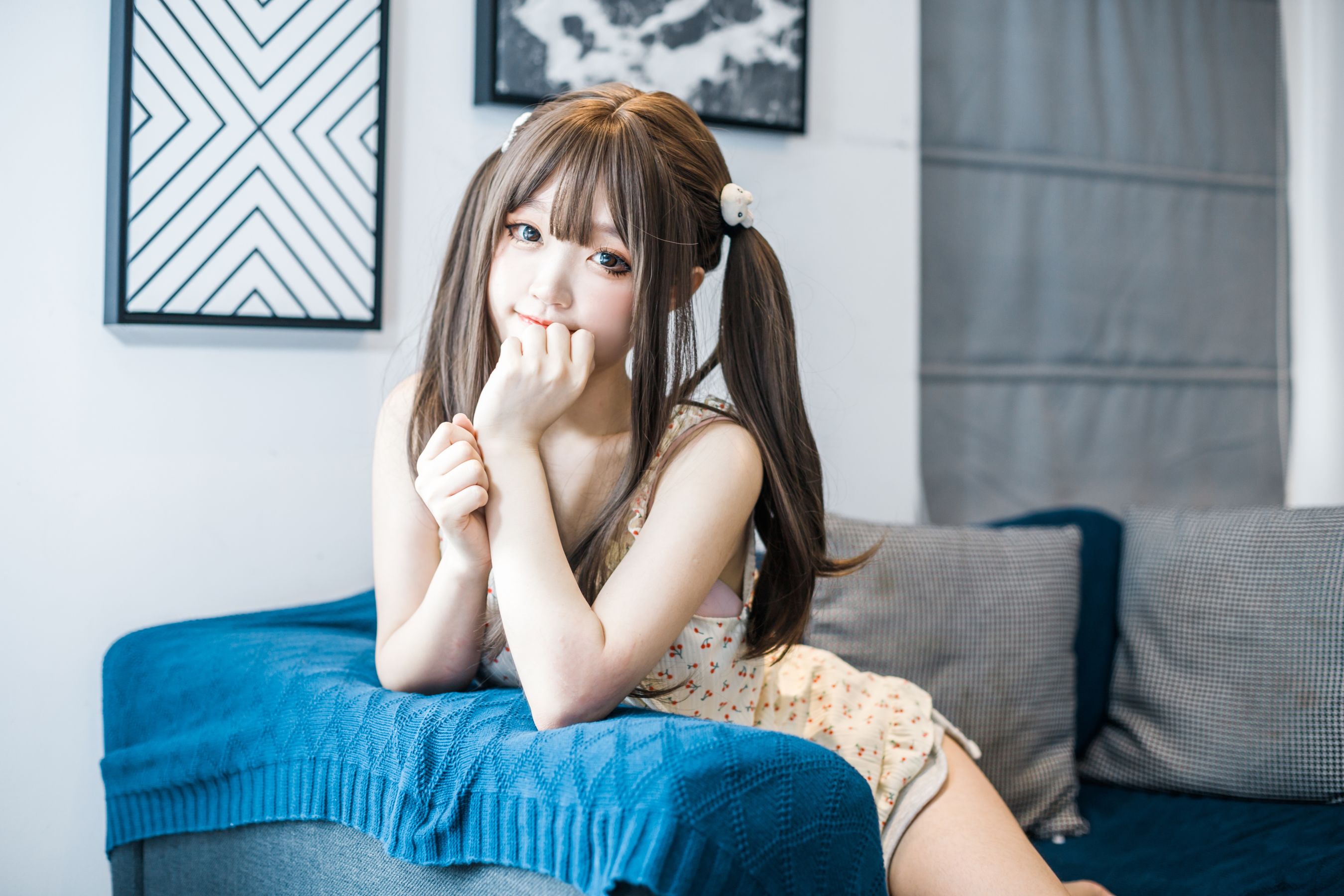 神沢永莉 - 黄色吊带睡衣兔兔 [22P]