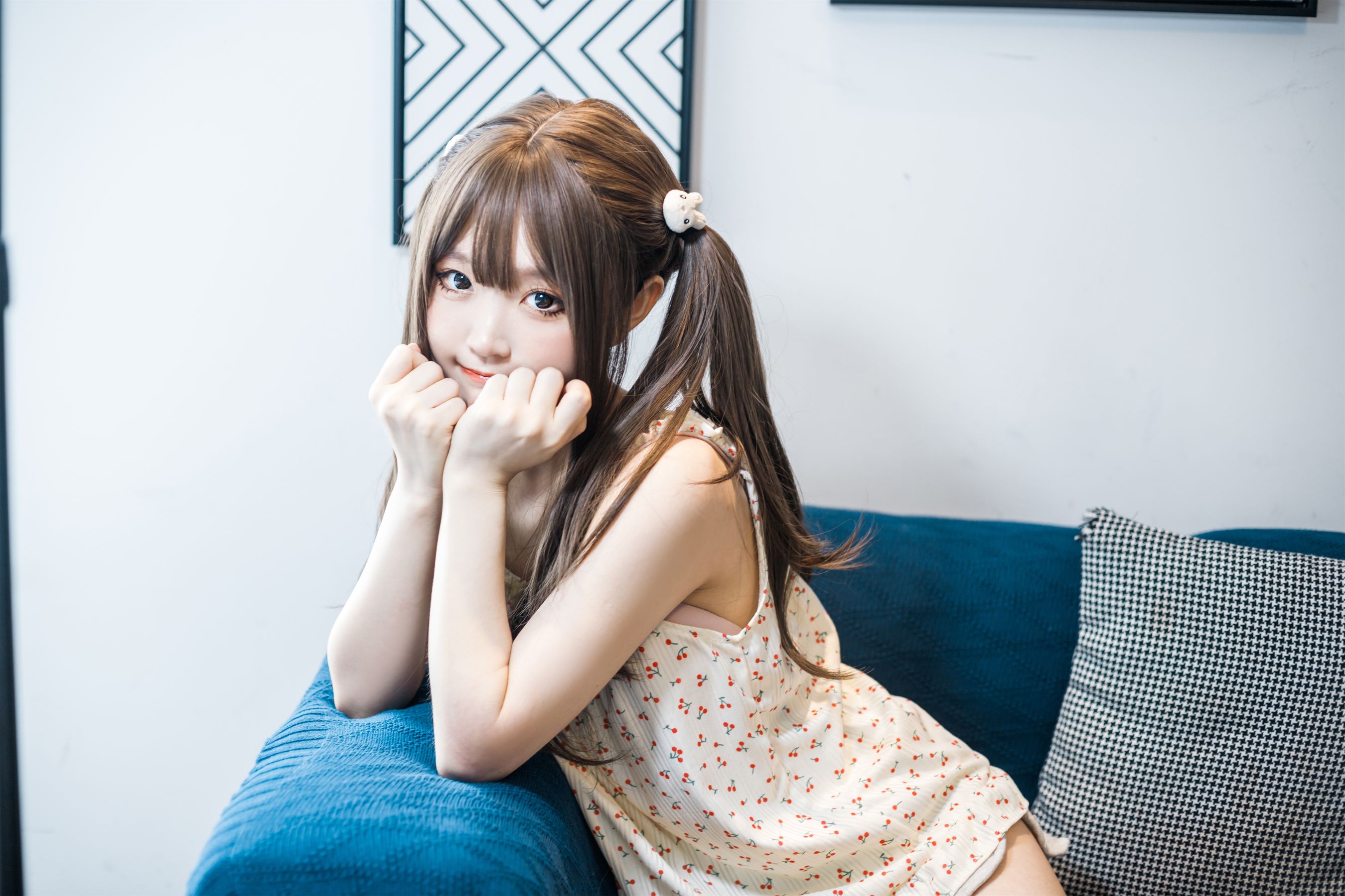 神沢永莉 - 黄色吊带睡衣兔兔 [22P]