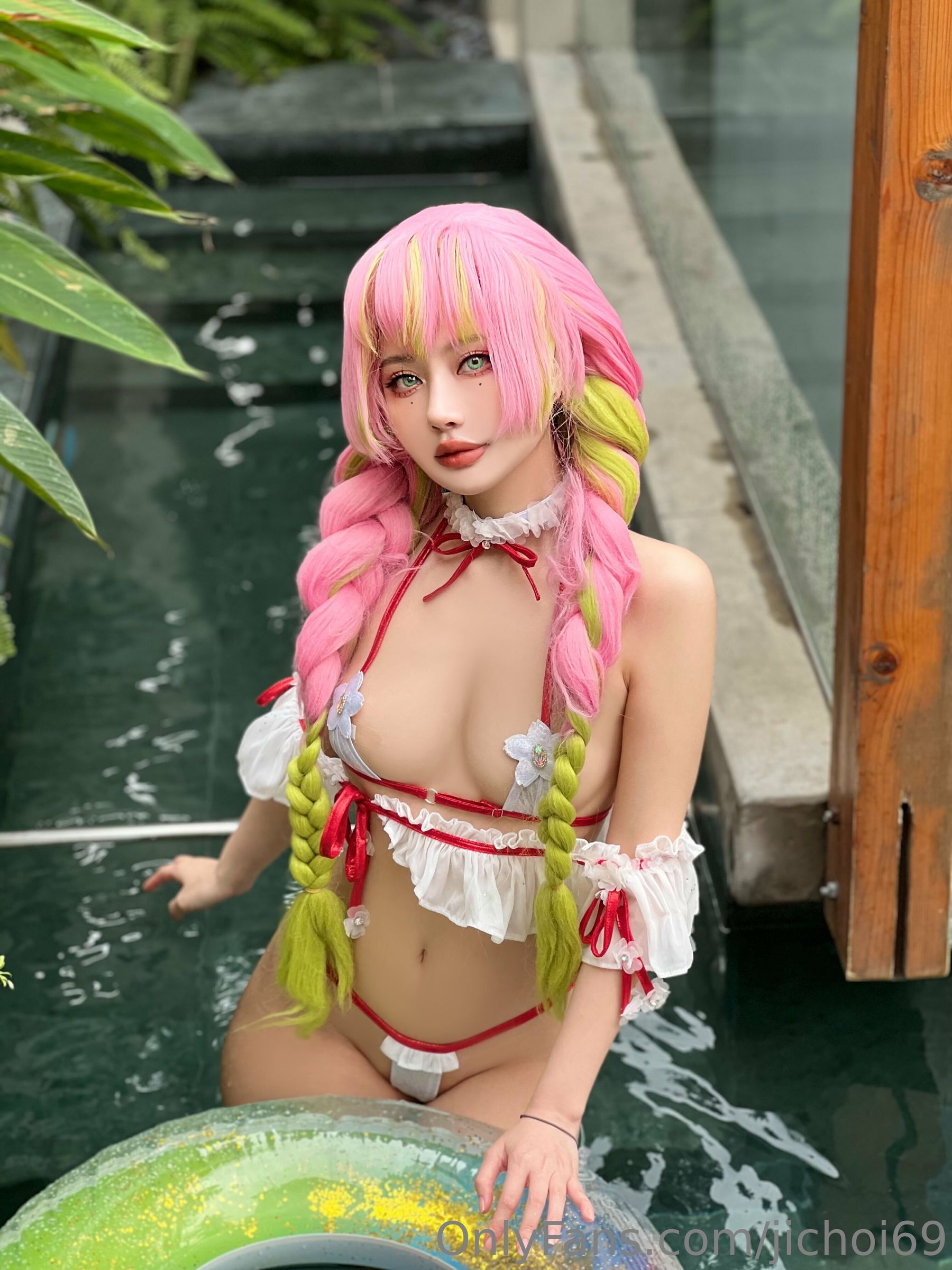 Choi Ji Yun – Mitsuri Kanroji Bikini [25P]