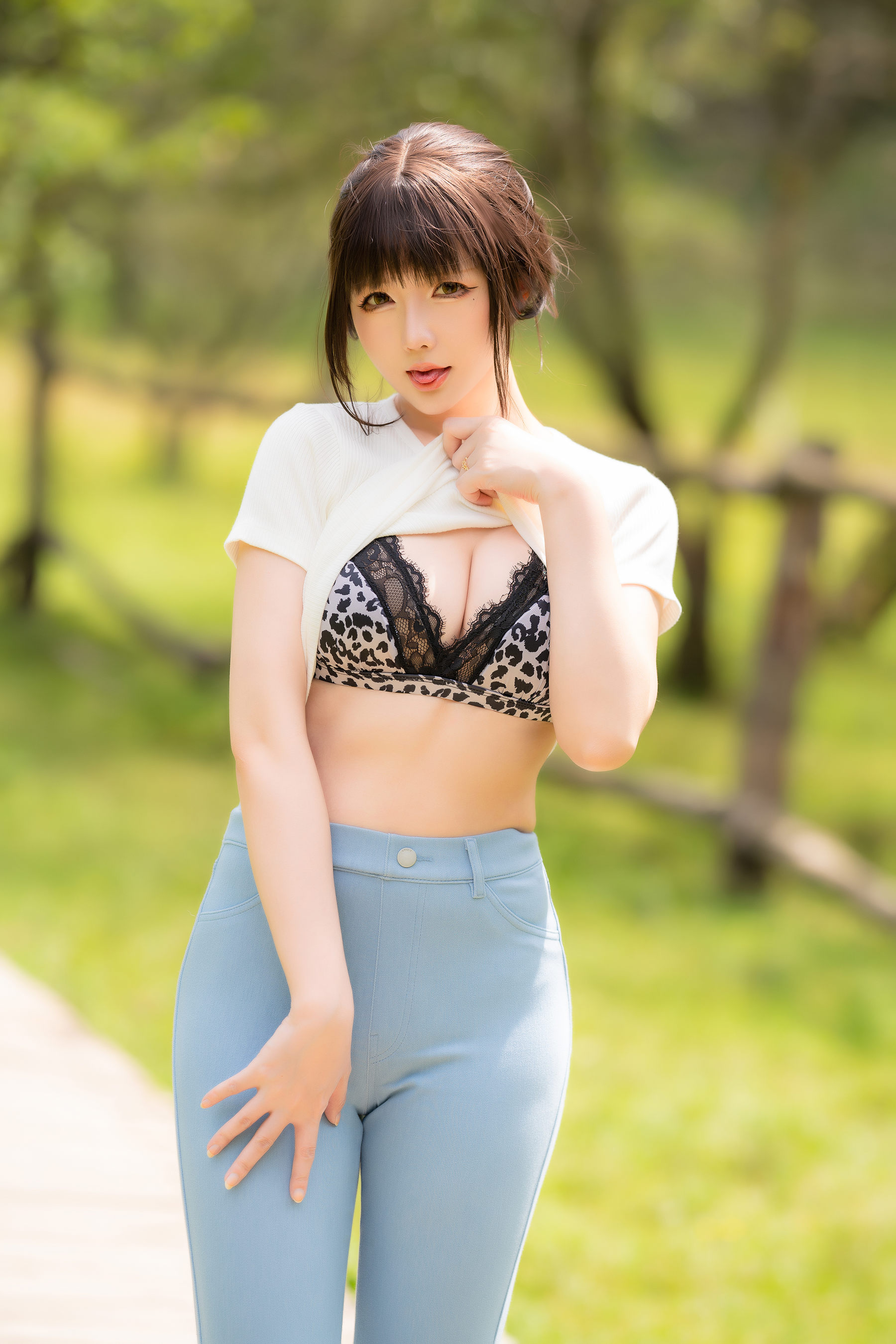 Coser小姐姐星之迟迟 – 户外 微风 [56P]