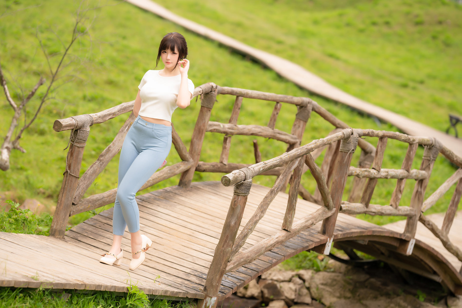 Coser小姐姐星之迟迟 – 户外 微风 [56P]