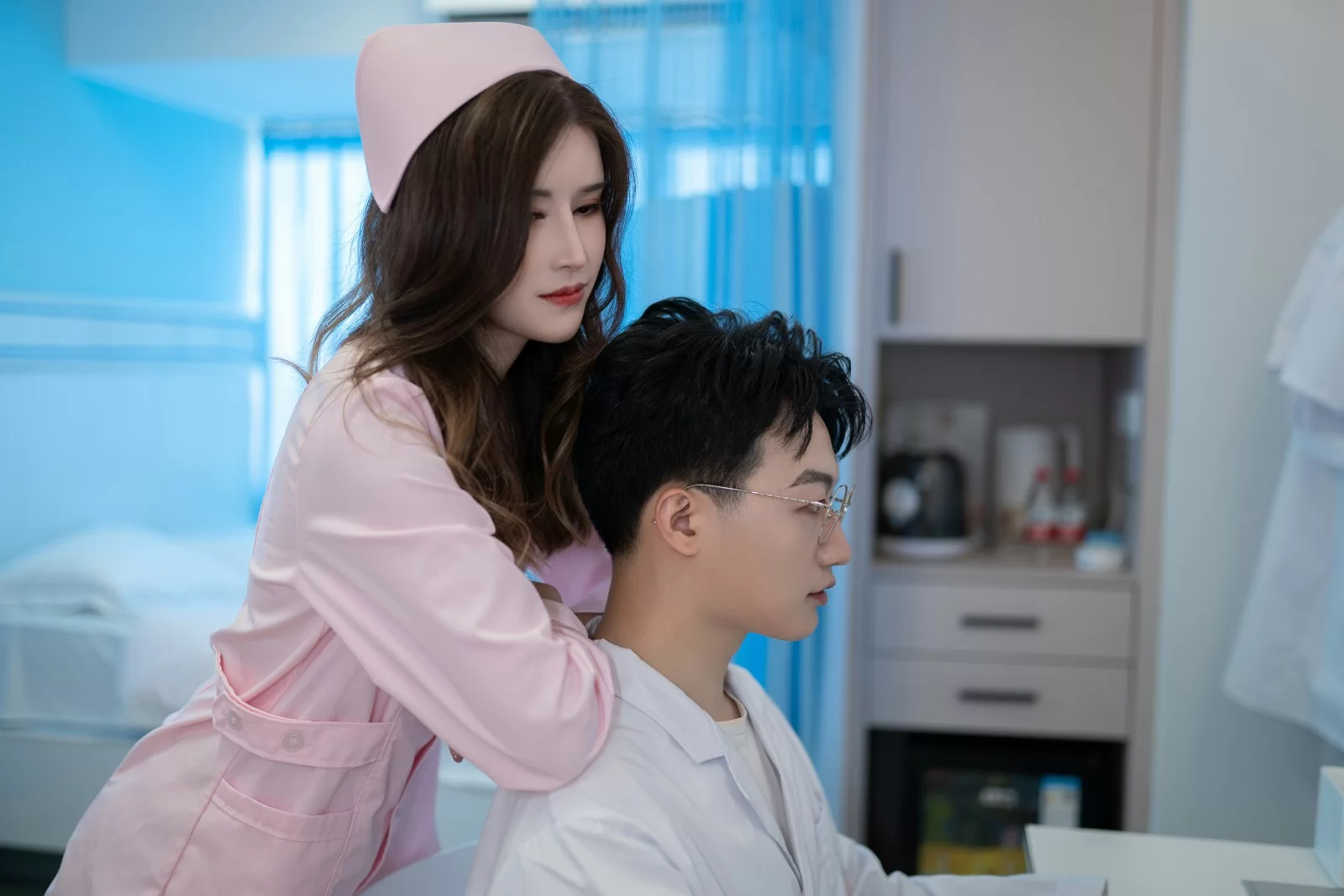 鹿八岁 – 医生和护士 [51P]