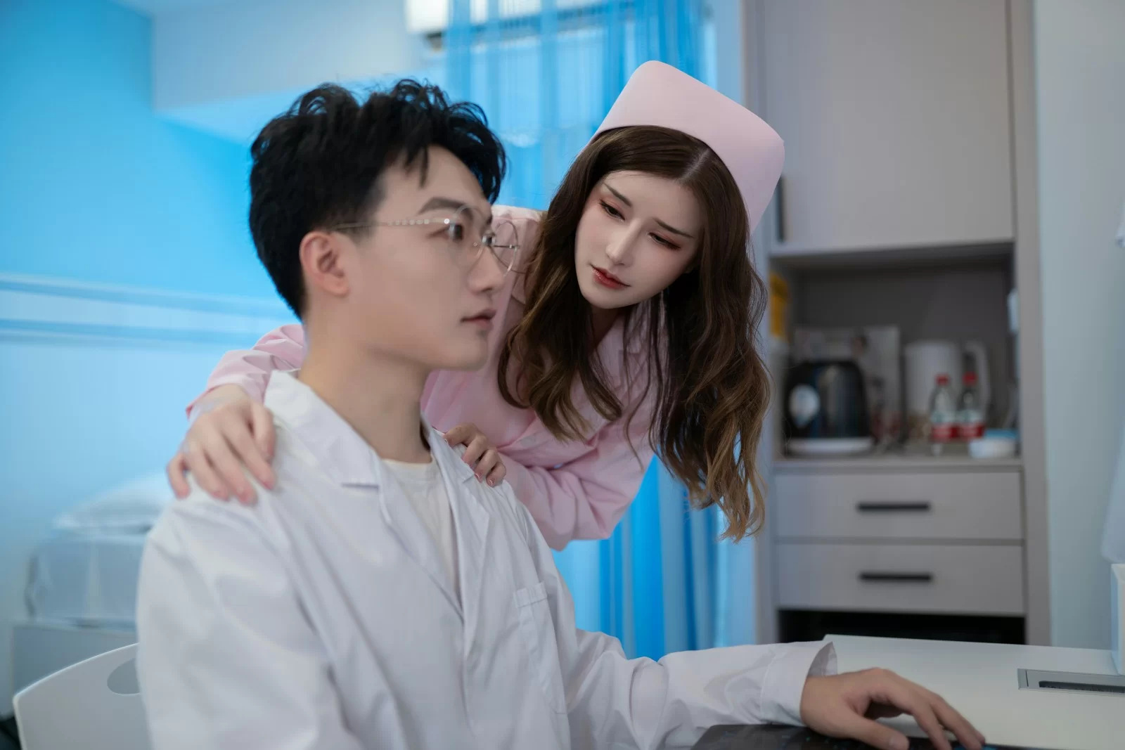 鹿八岁 – 医生和护士 [51P]