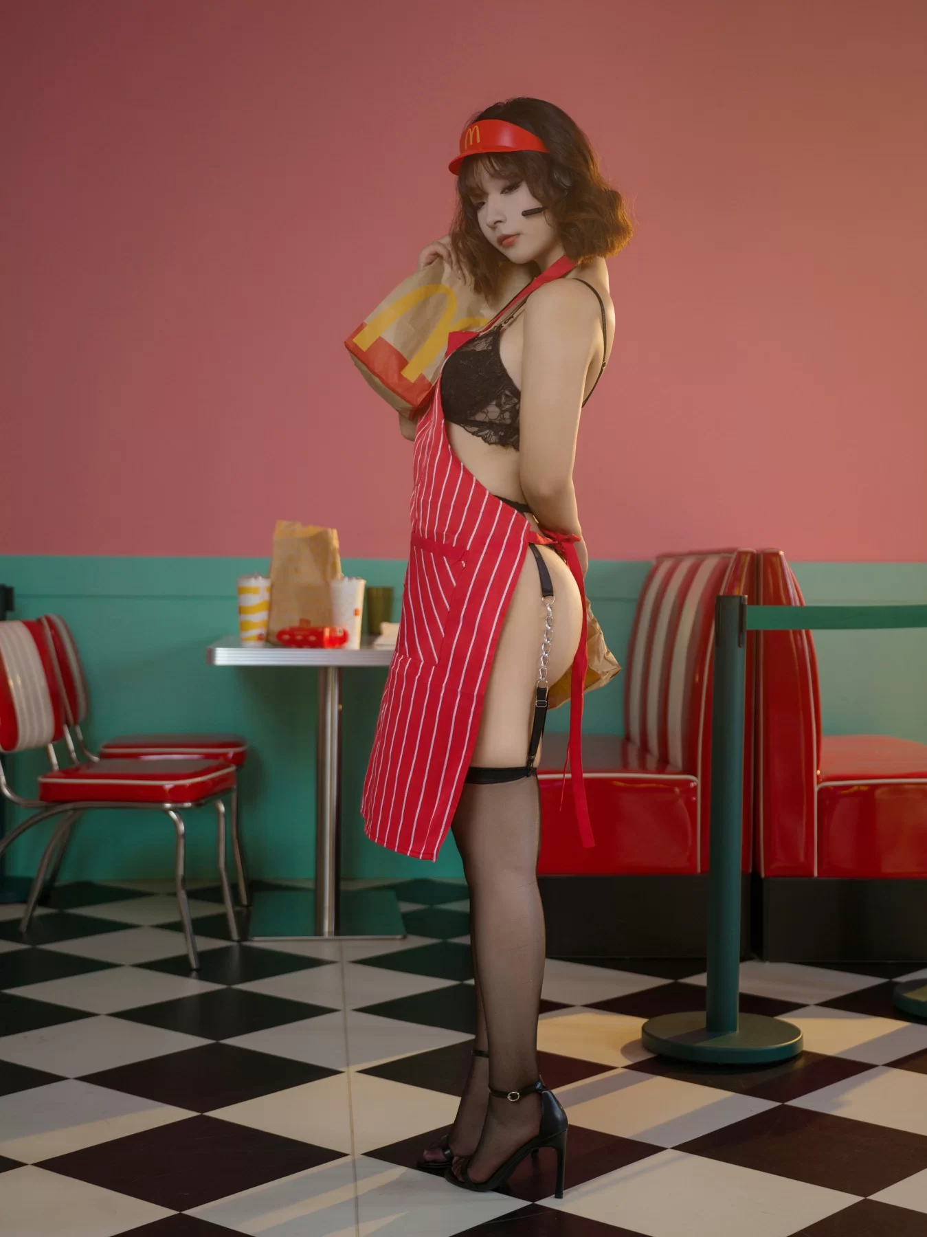 yuuhui玉汇 – 麦当劳的女服务员 [149P]