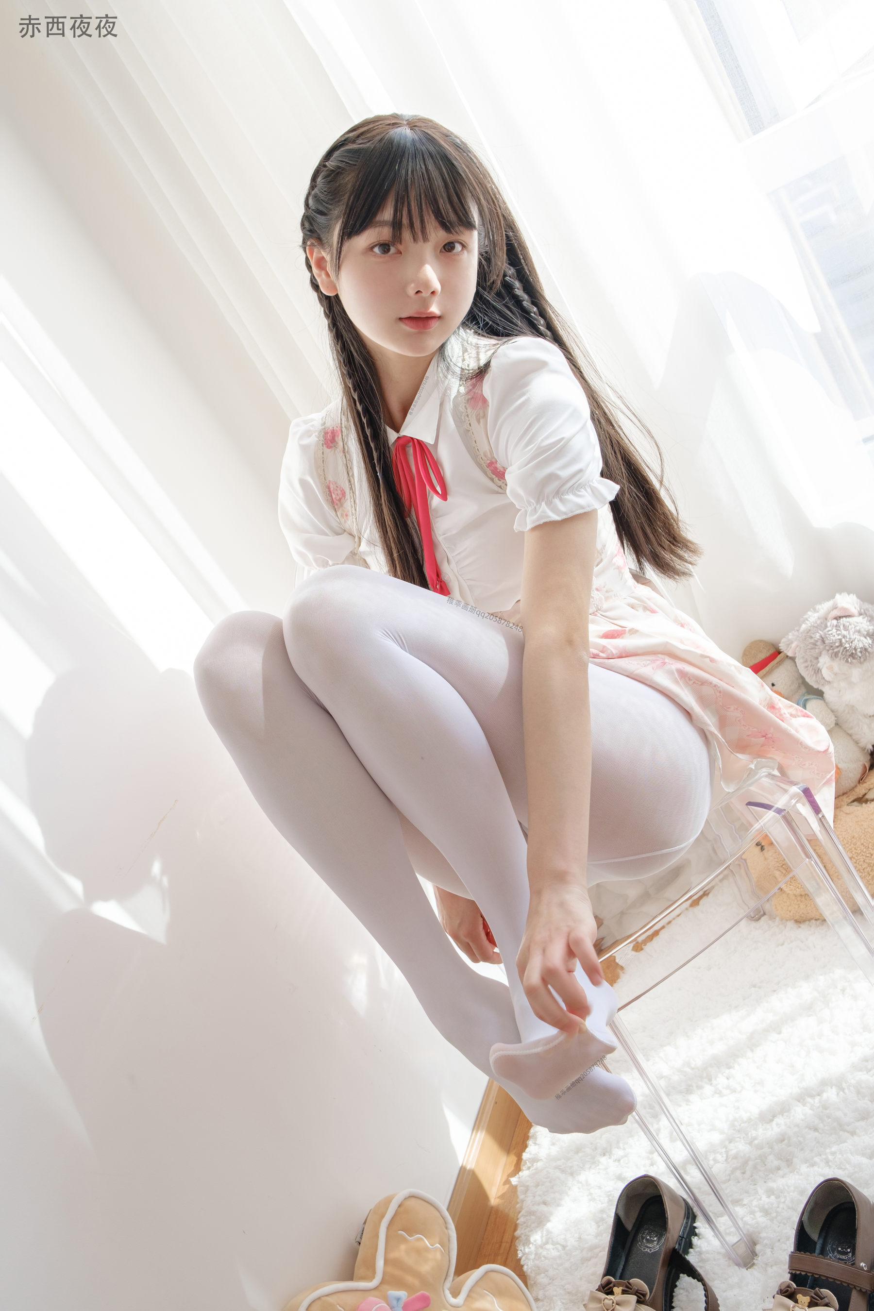 柴系小乖(稚乖画册) – 夜夜 白丝JK [81P]