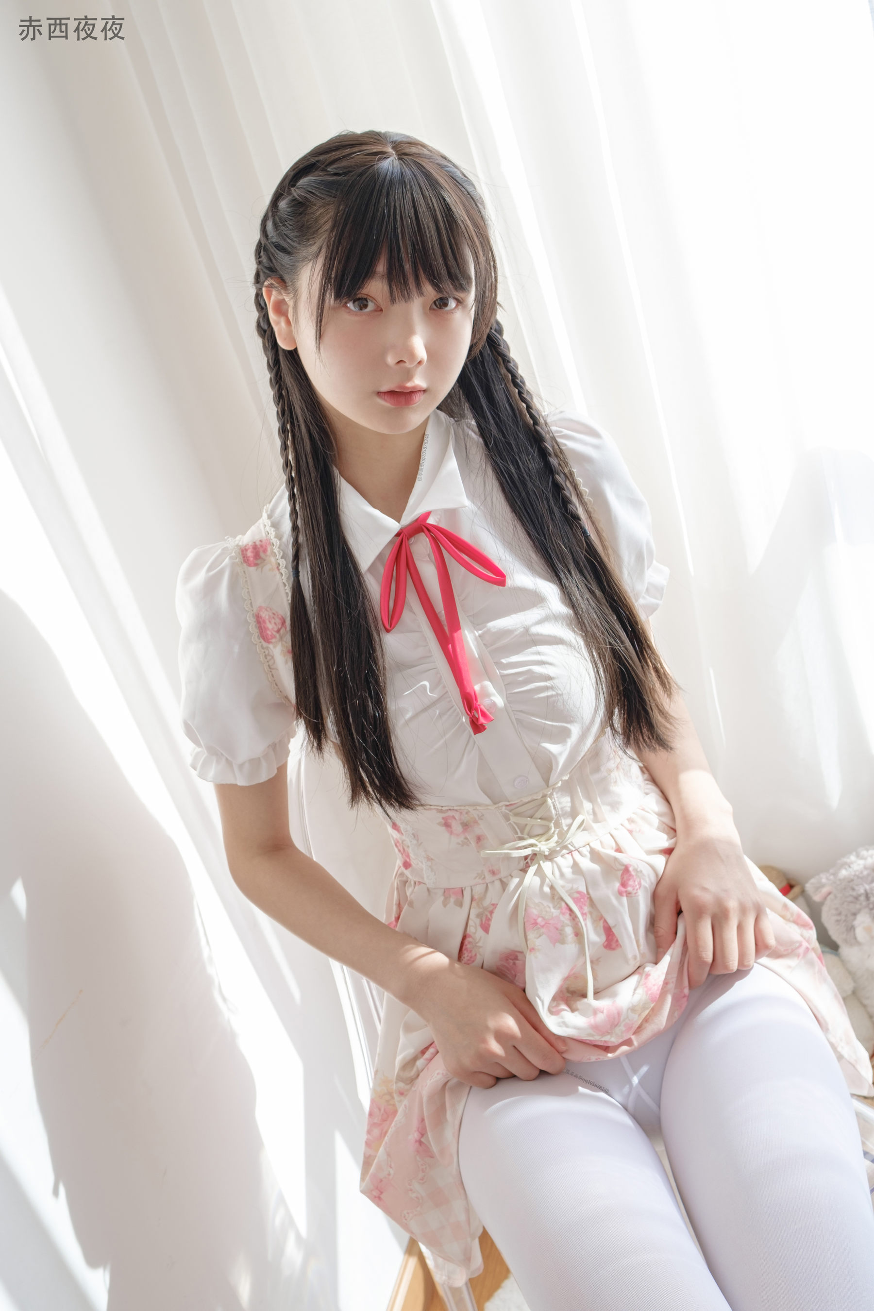柴系小乖(稚乖画册) – 夜夜 白丝JK [81P]