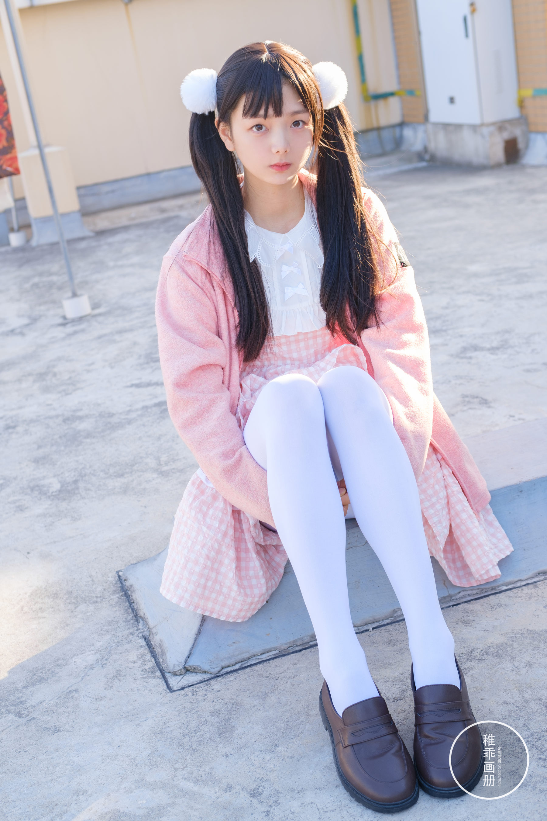 柴系小乖(稚乖画册) – 夜夜 天台粉裙 [82P]
