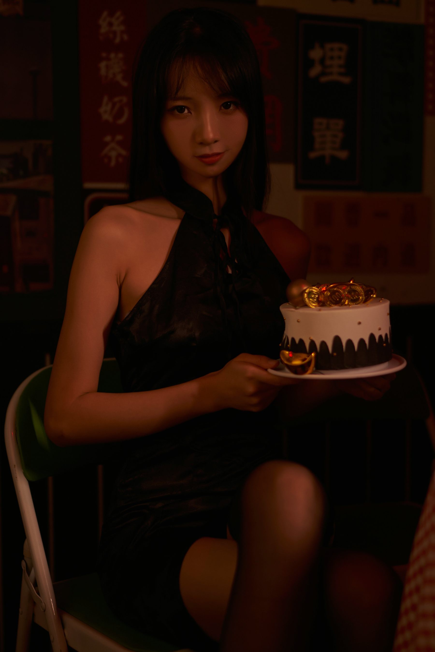 清纯妹子西瓜 – 神秘人密室 [97P]