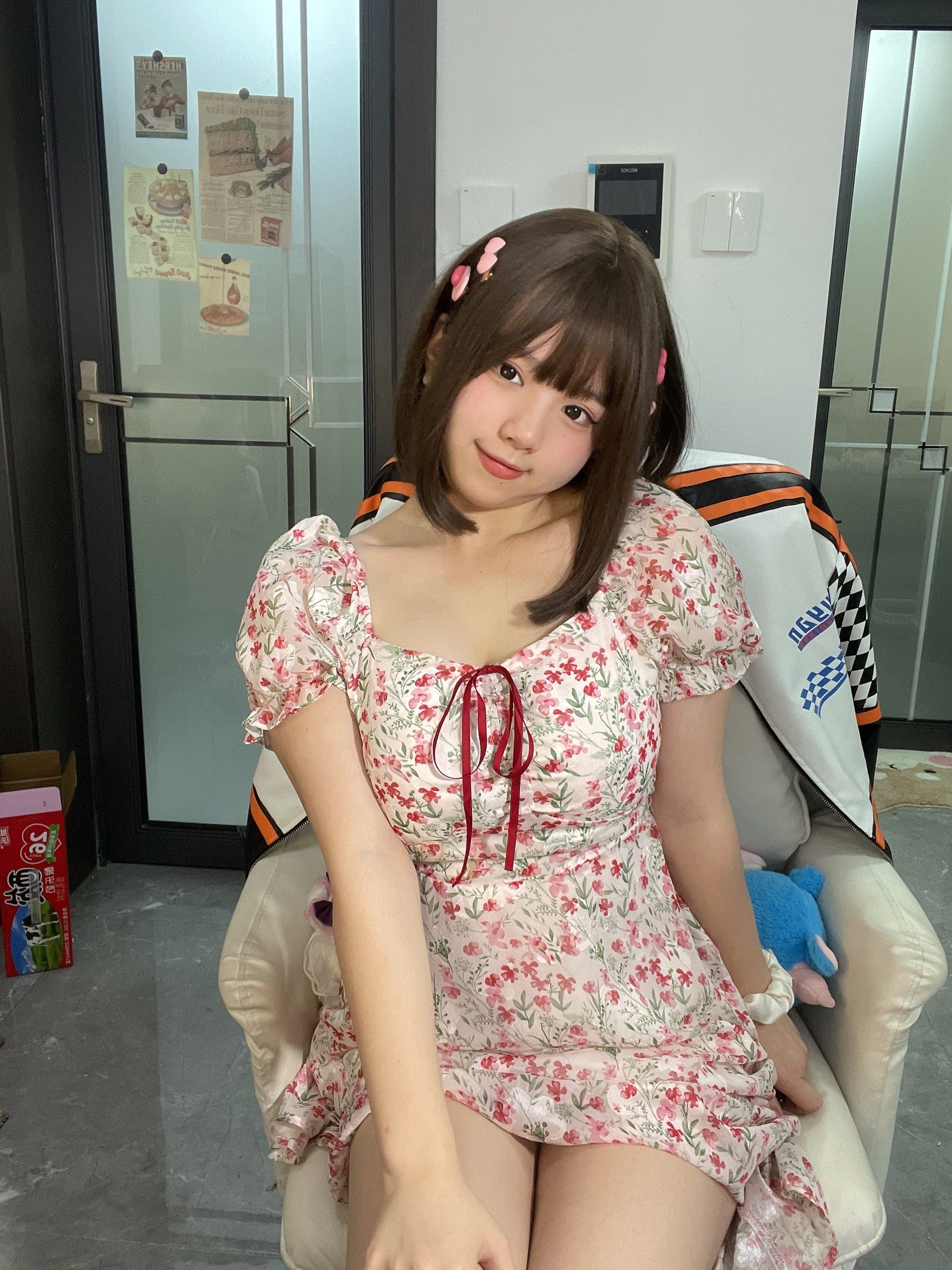 葱油饼 – 碎花裙 [18P]