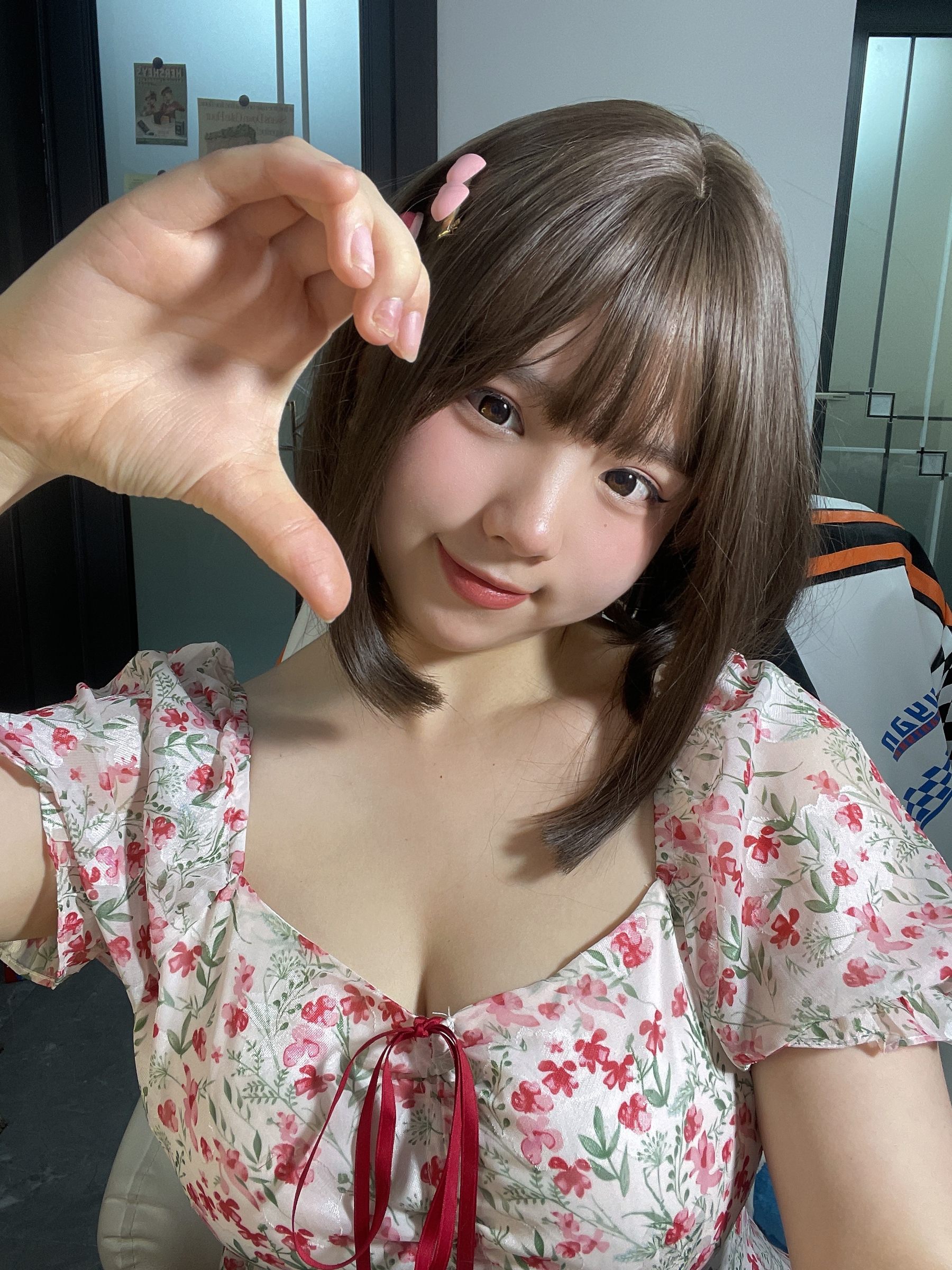 葱油饼 – 碎花裙 [18P]