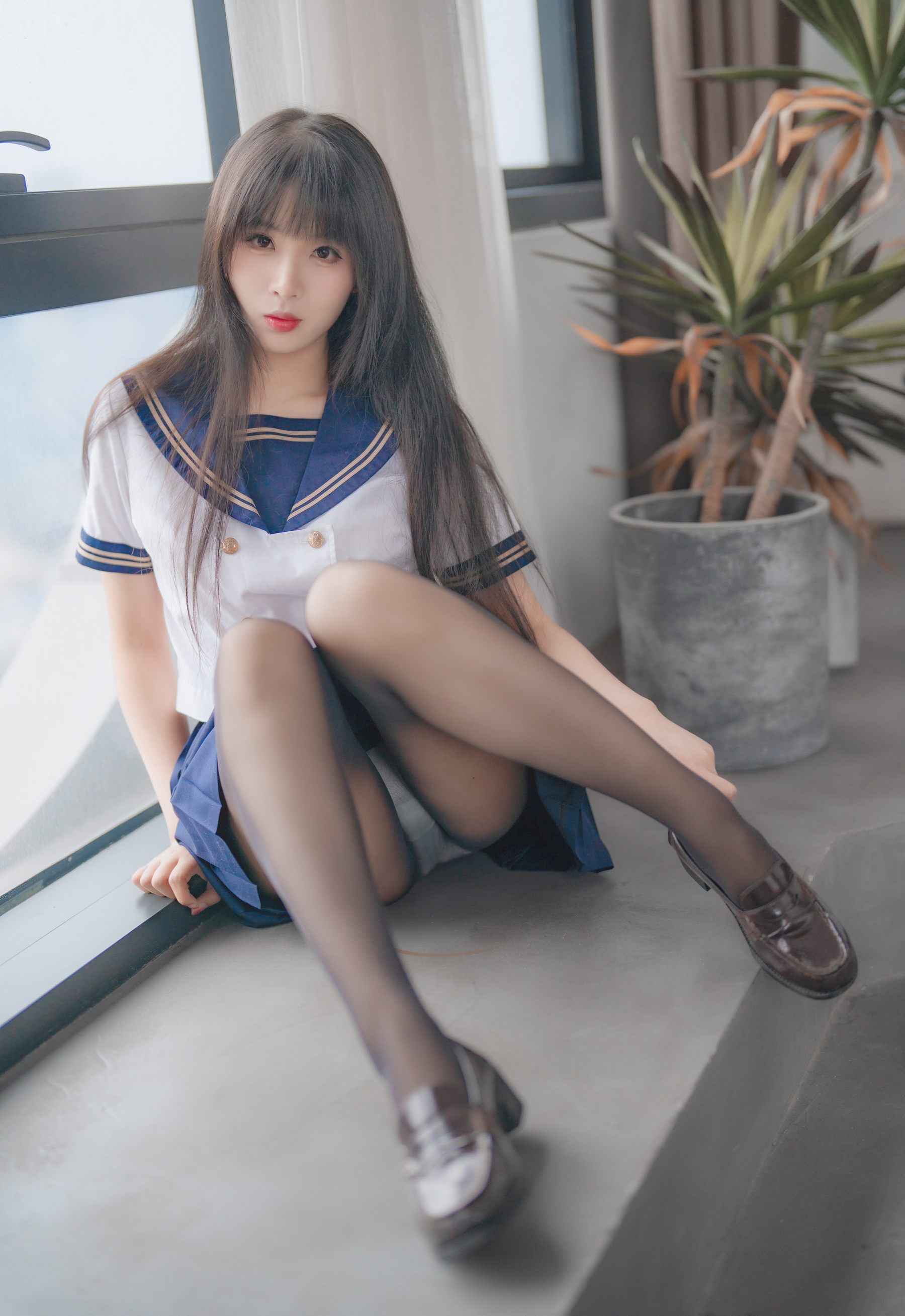 轩萧学姐 – 五月舰长 黑丝JK内衣 [32P]