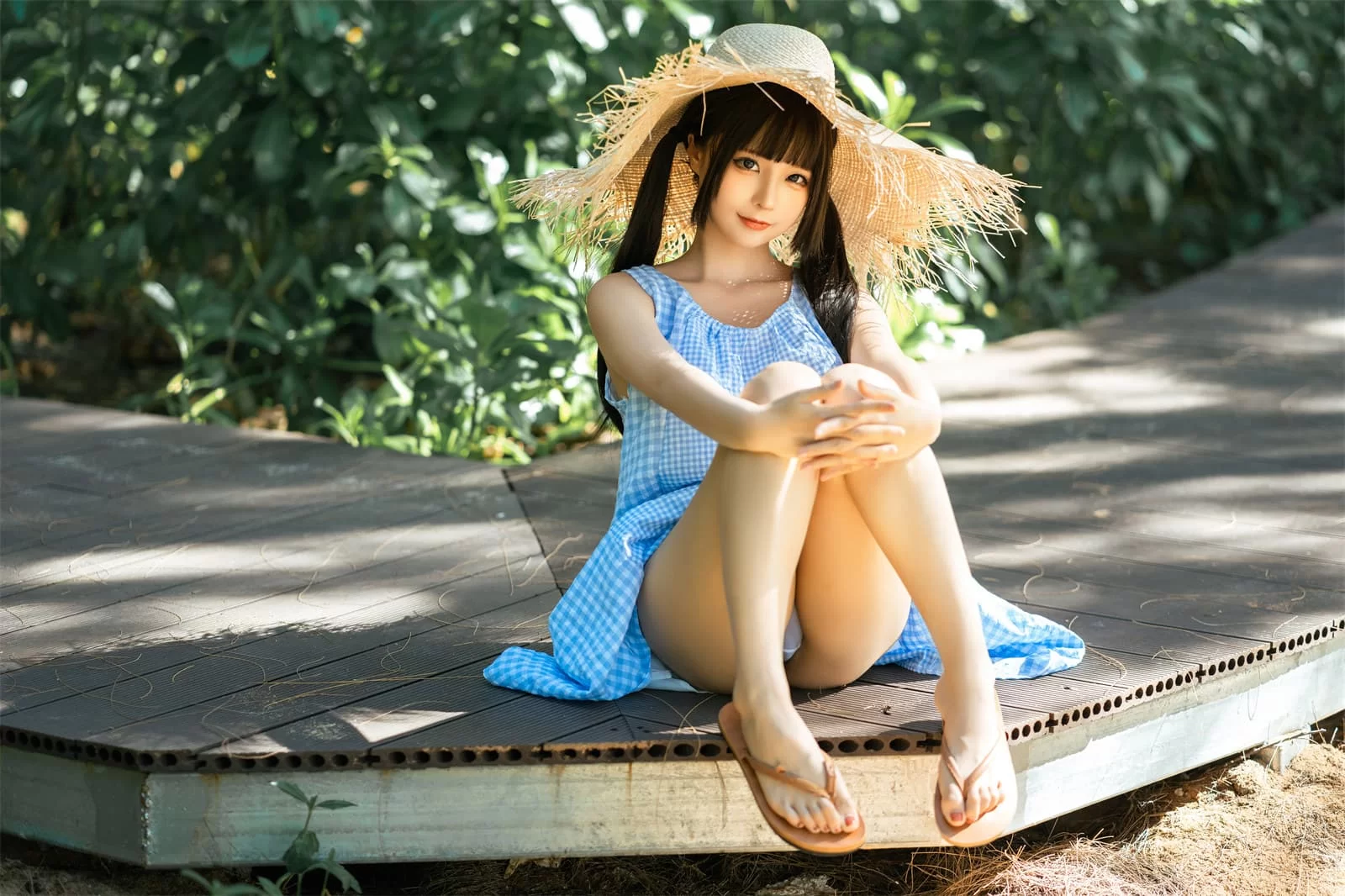 动漫博主蠢沫沫 – 海边漫步 [100P]