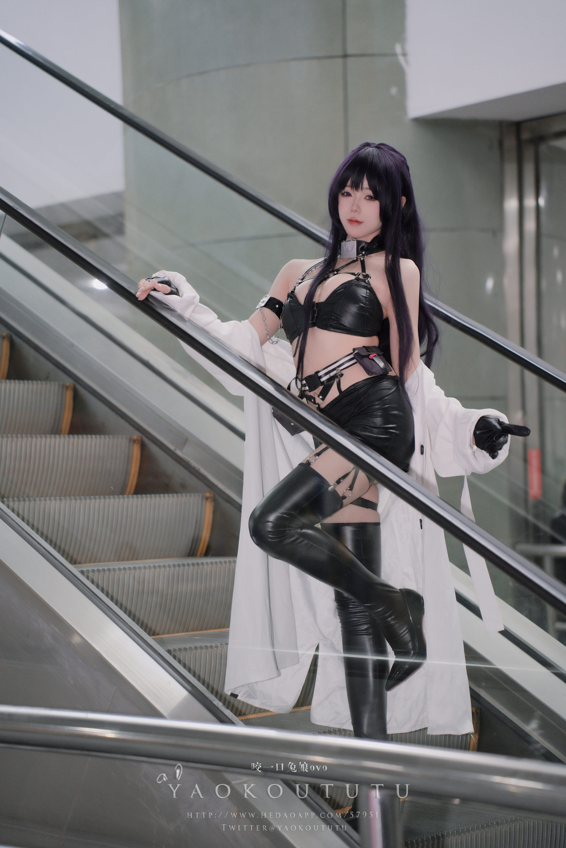 咬一口兔娘 – 米哈拉 [27P]