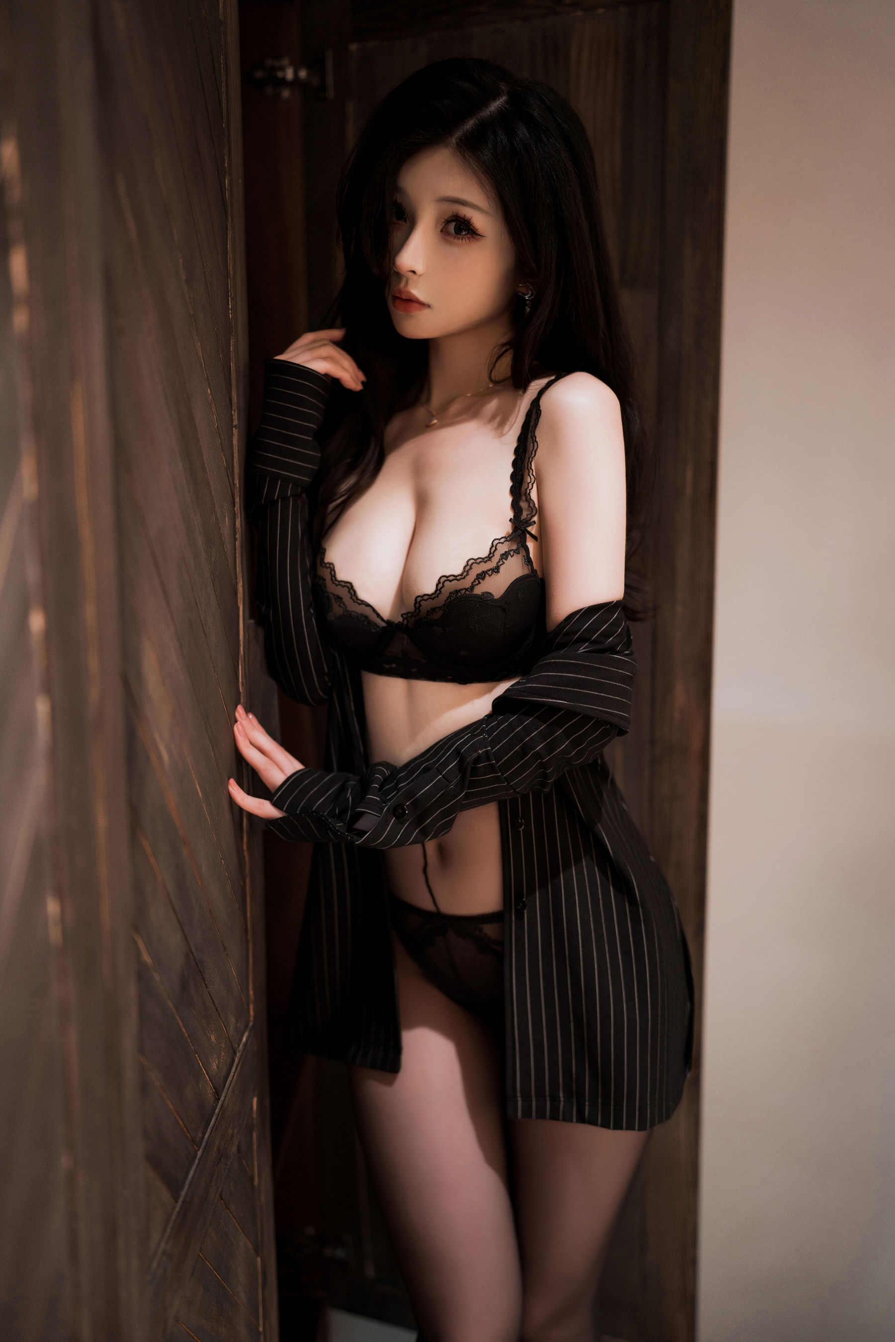 rioko凉凉子 – 和前辈一起出差吧 [45P]