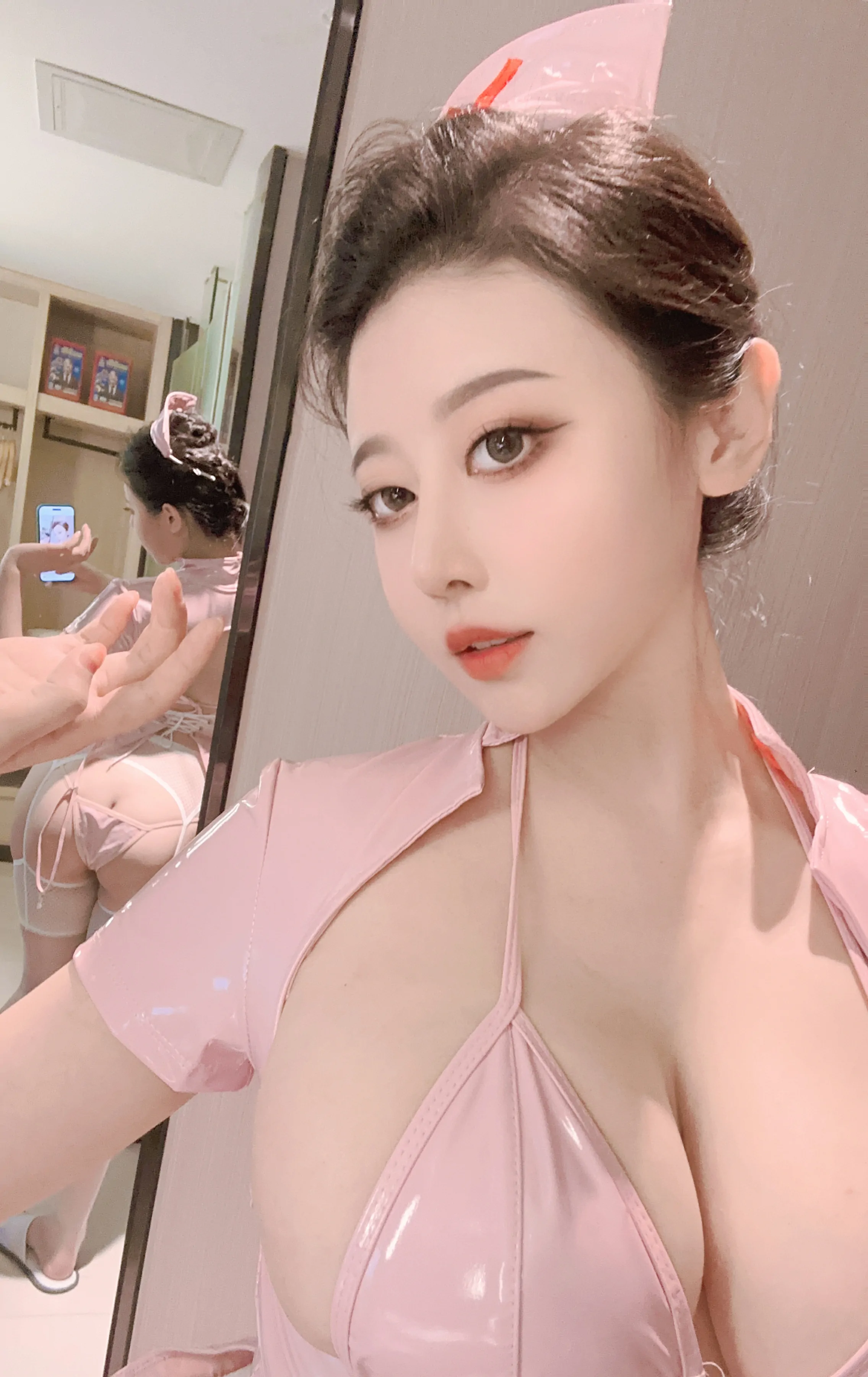 奈汐酱nice – 粉色护士 [36P]