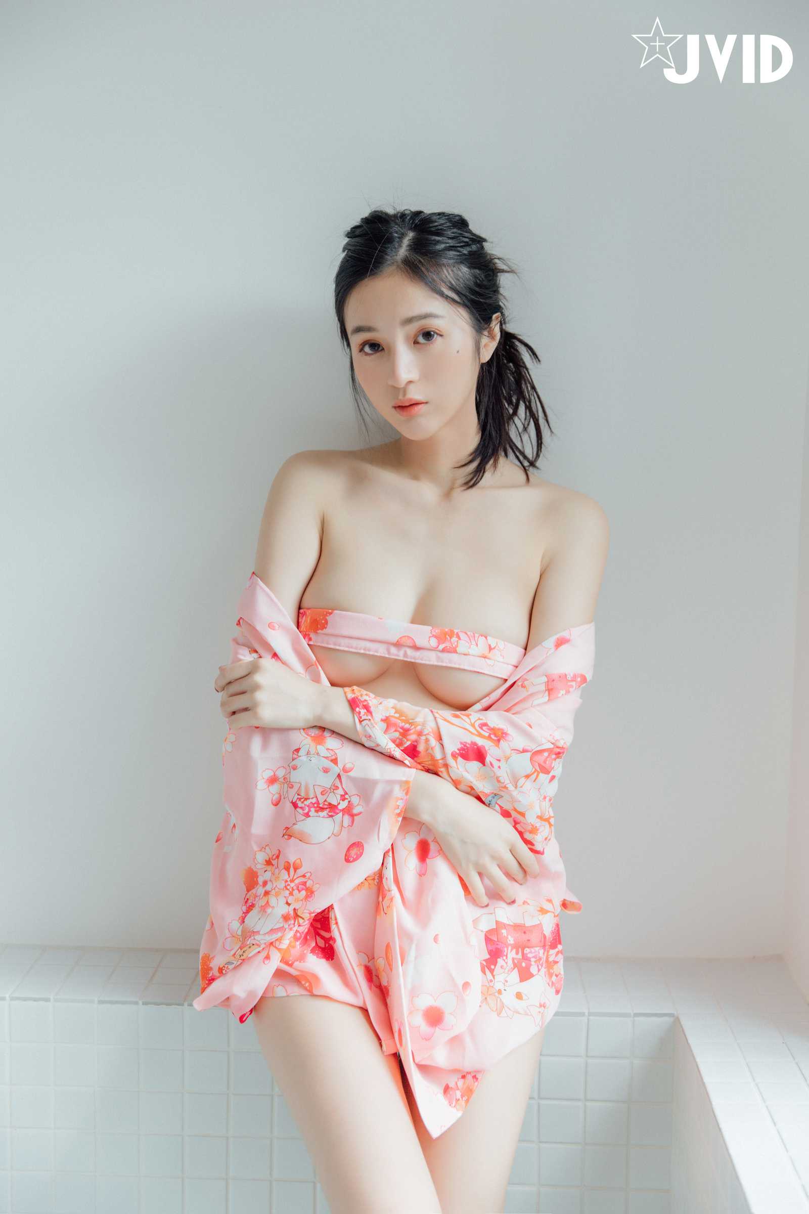 JVID图集 辰辰 - 秘境温泉之旅 [74P]