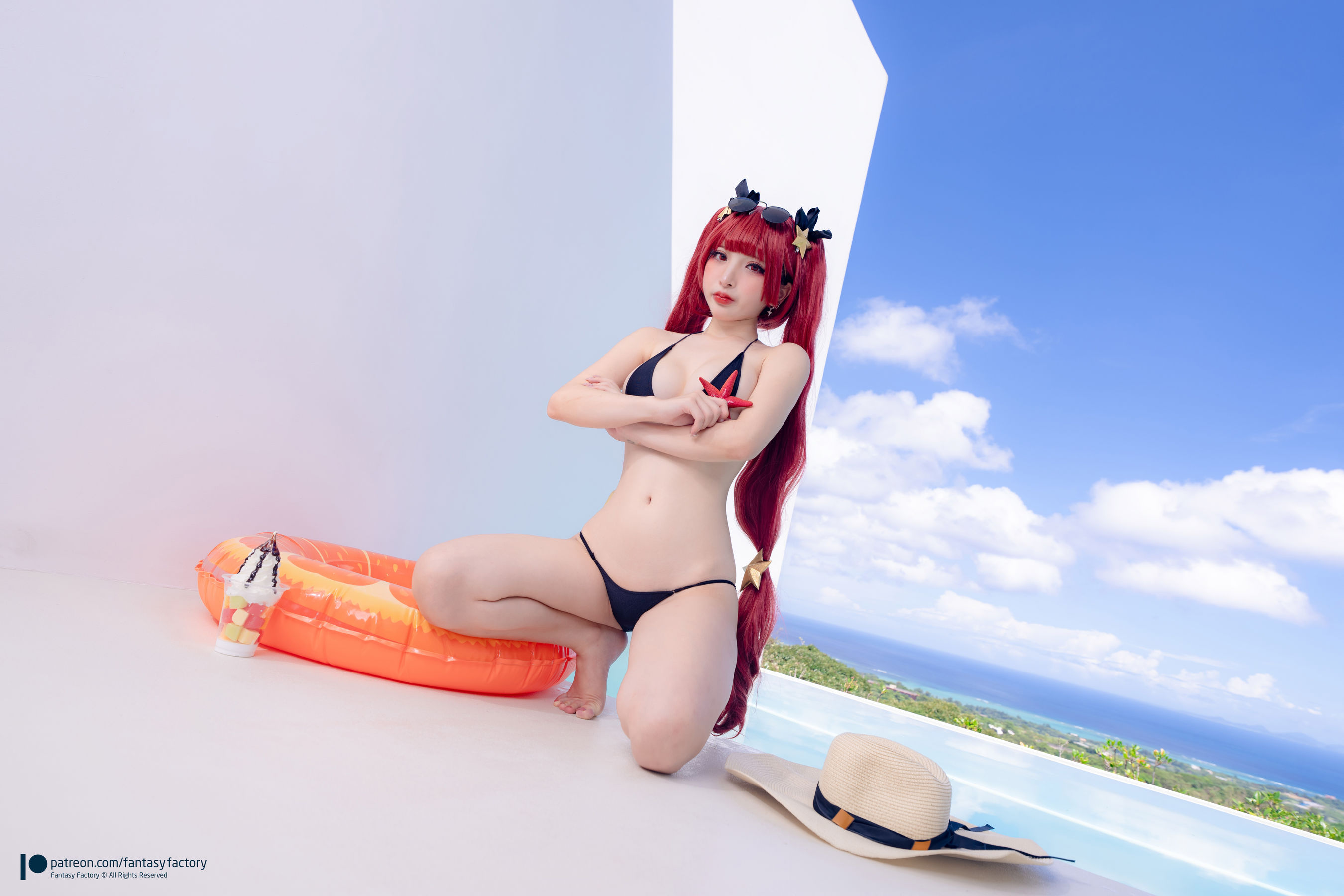 小丁 – 檀香山泳衣 [28P]