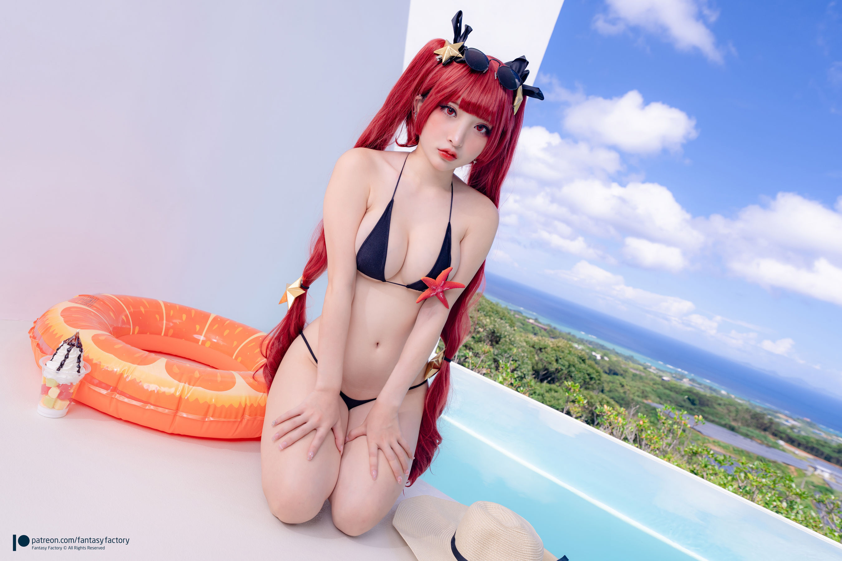 小丁 – 檀香山泳衣 [28P]