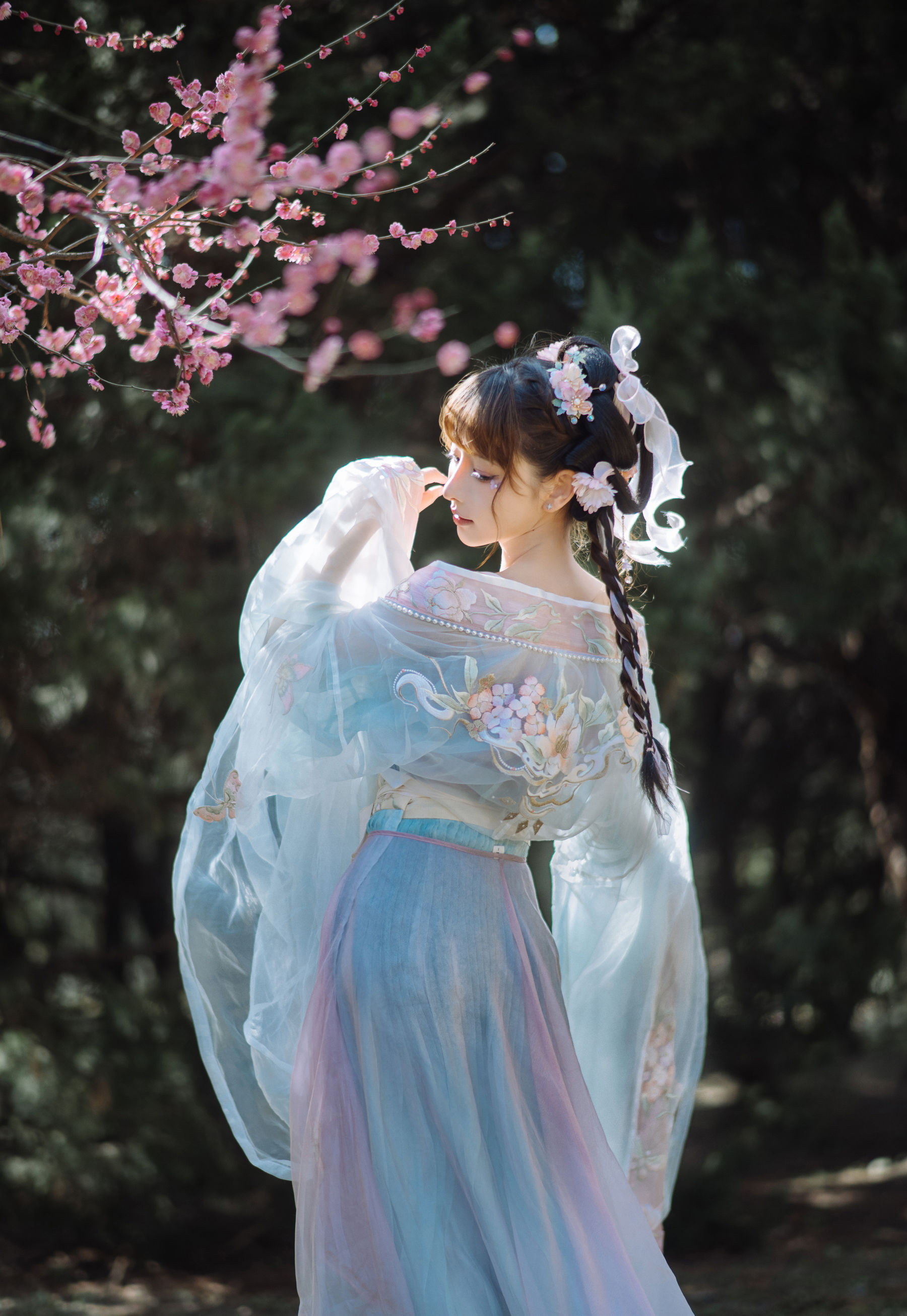 紫氯氯 – 二月梅花 [17P]