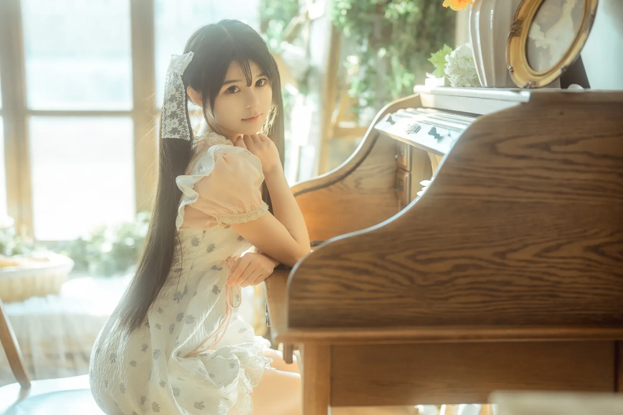 rua阮阮 – 花房 小裙子 [54P]