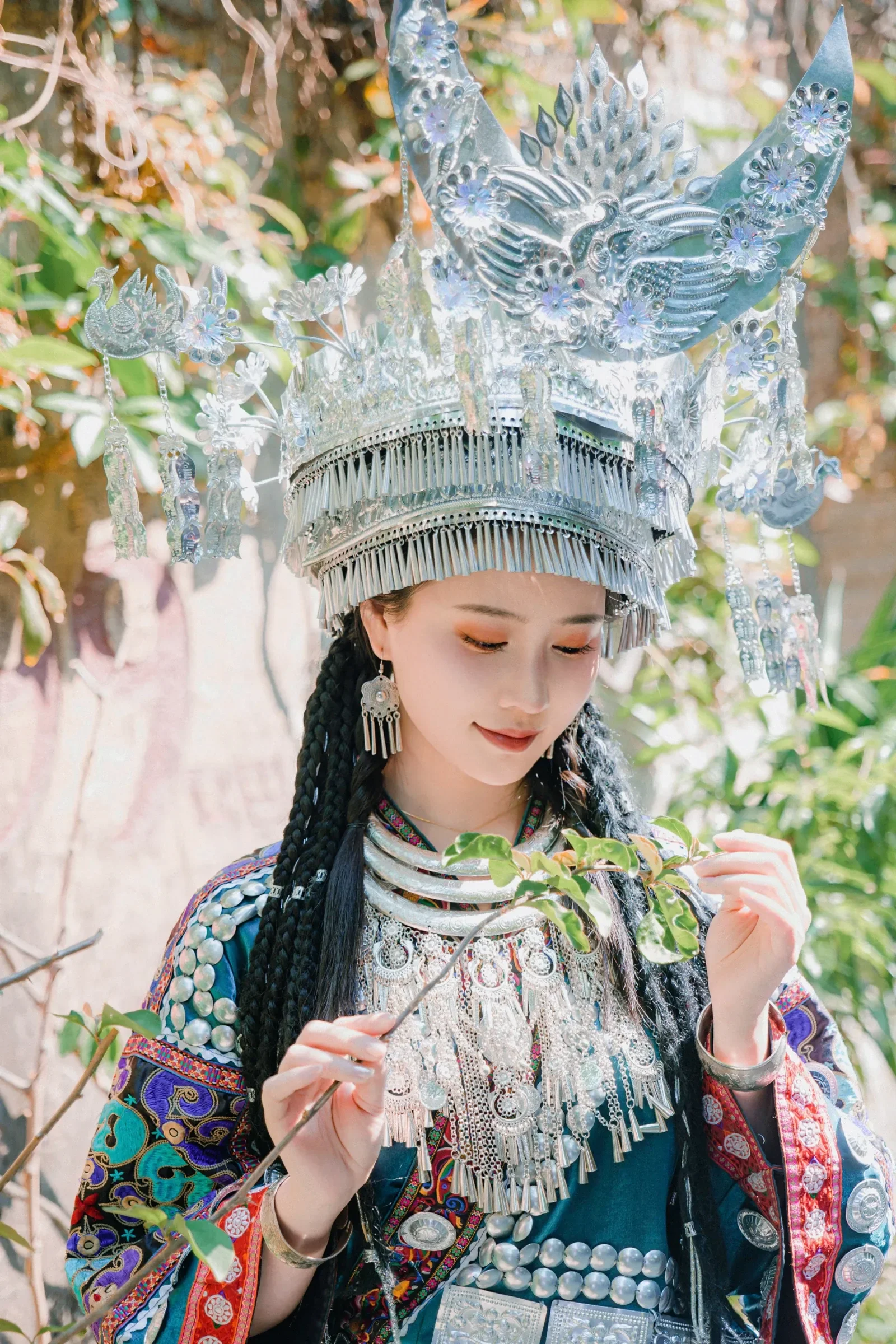 年年Nnian – 苗疆少女 [50P]