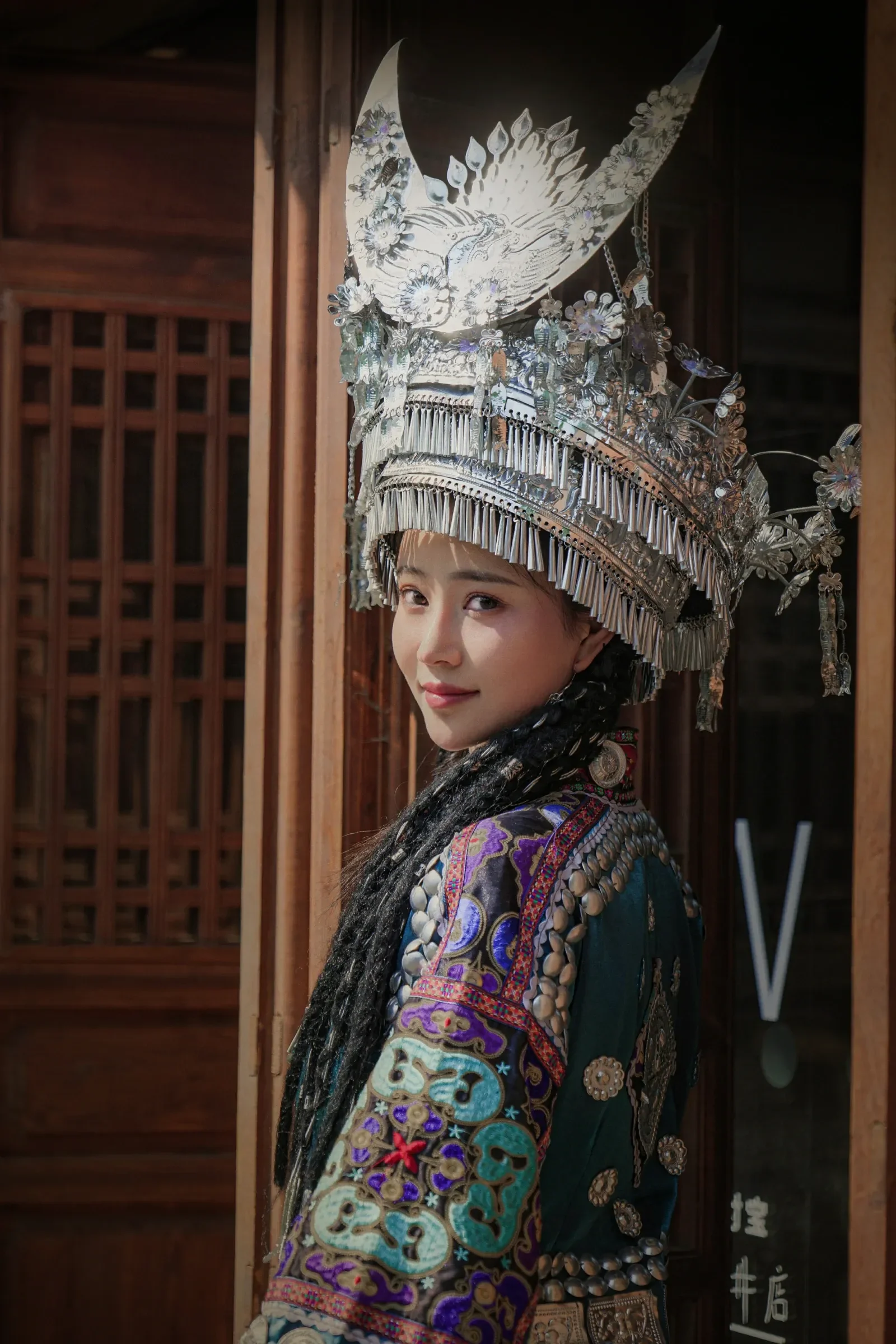 年年Nnian – 苗疆少女 [50P]