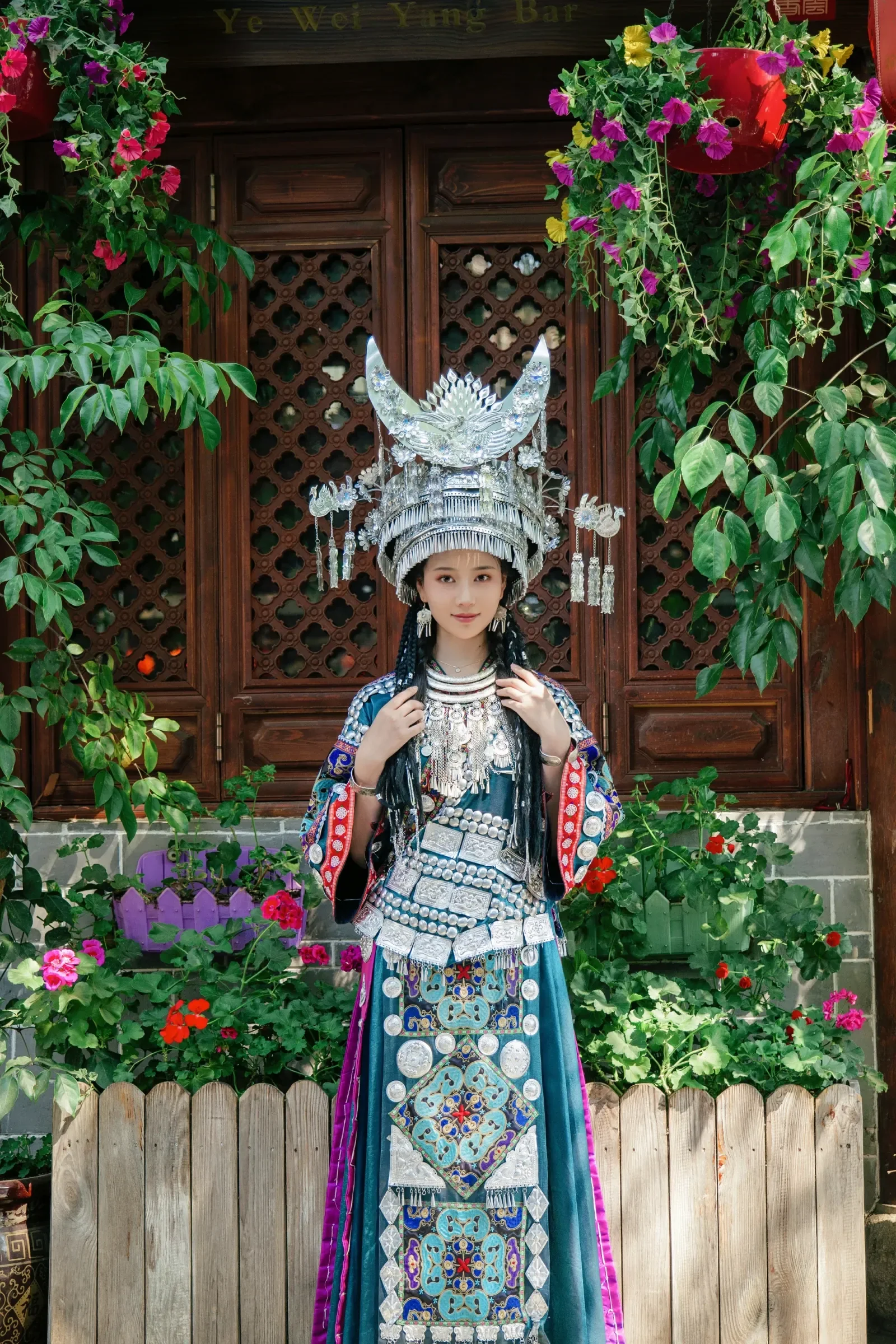 年年Nnian – 苗疆少女 [50P]