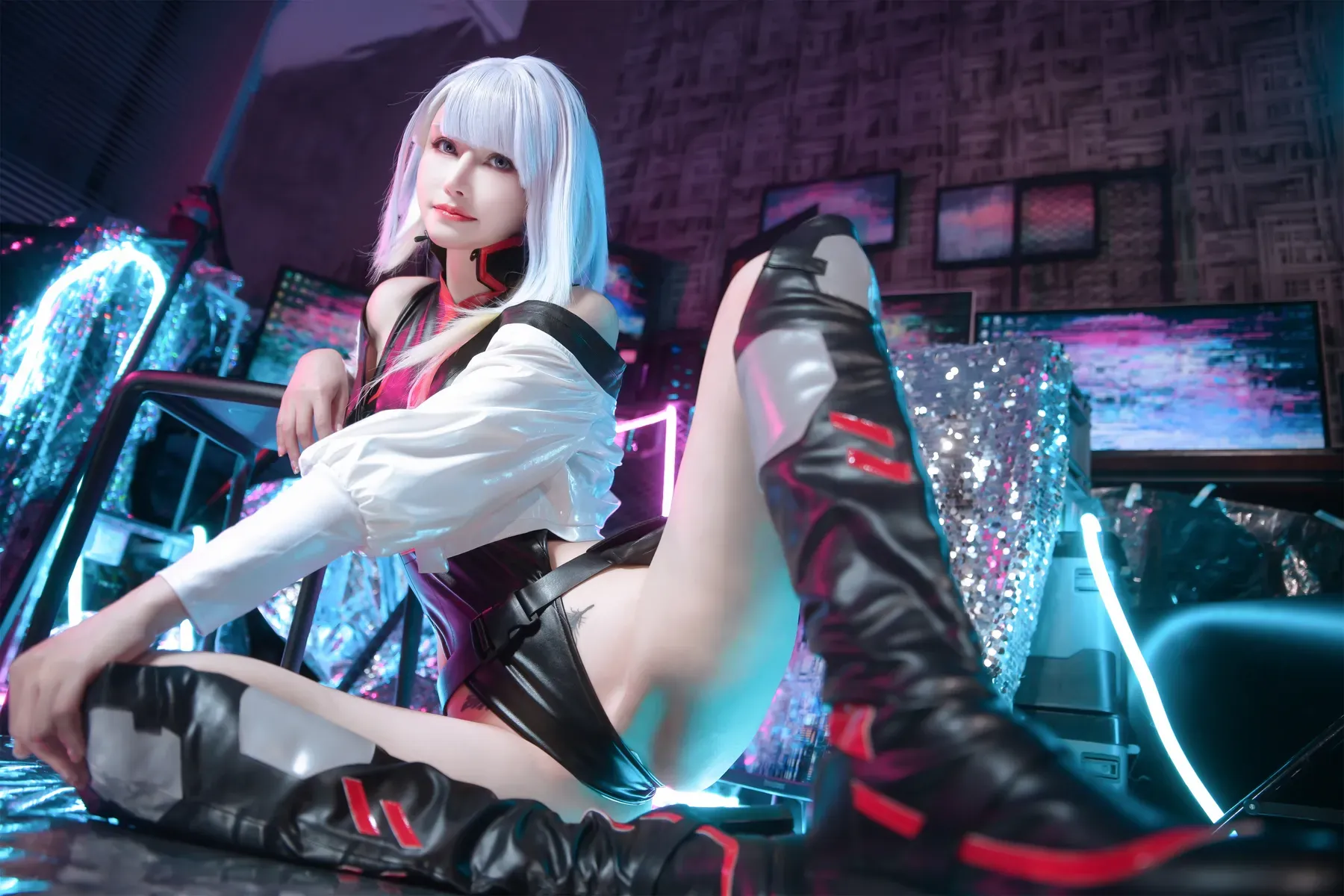 鹿八岁baby – 赛博朋克：边缘行者 露西 [60P]