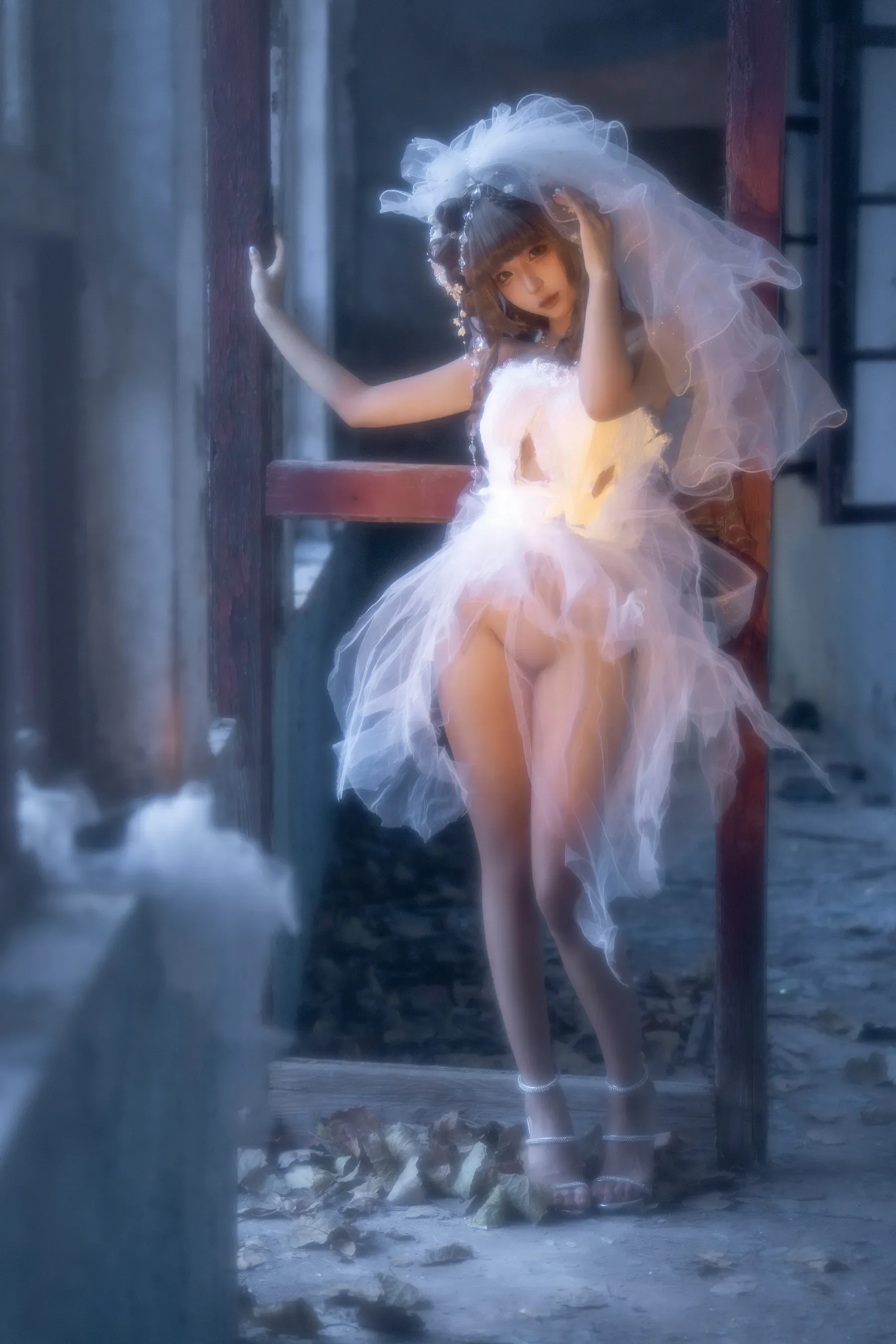 蠢沫沫 – 废墟婚纱 [61P]