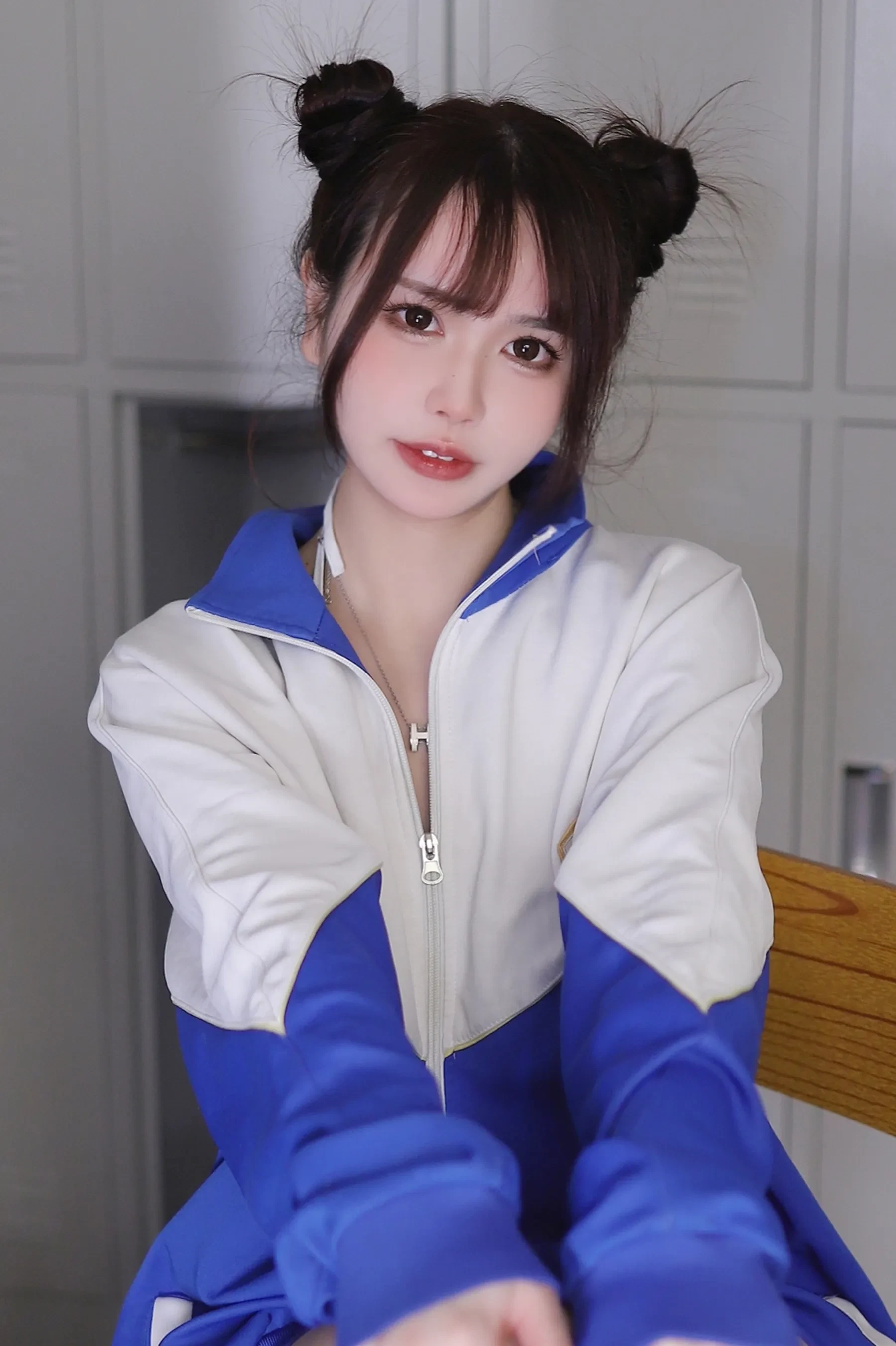 Tina很妖孽呀 – 清纯校园学妹 [26P]