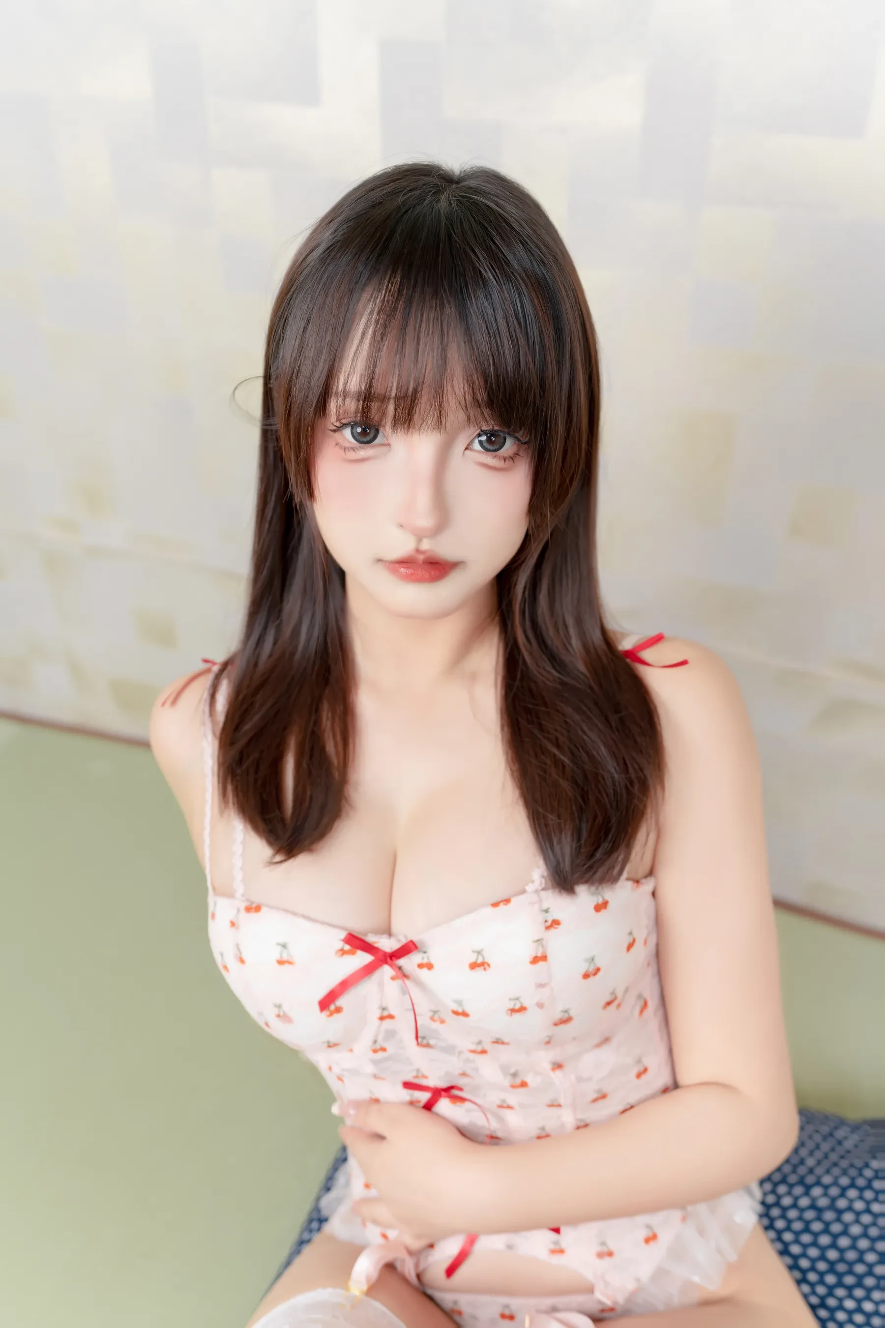 神楽坂真冬 – 睡衣少女 [75P]