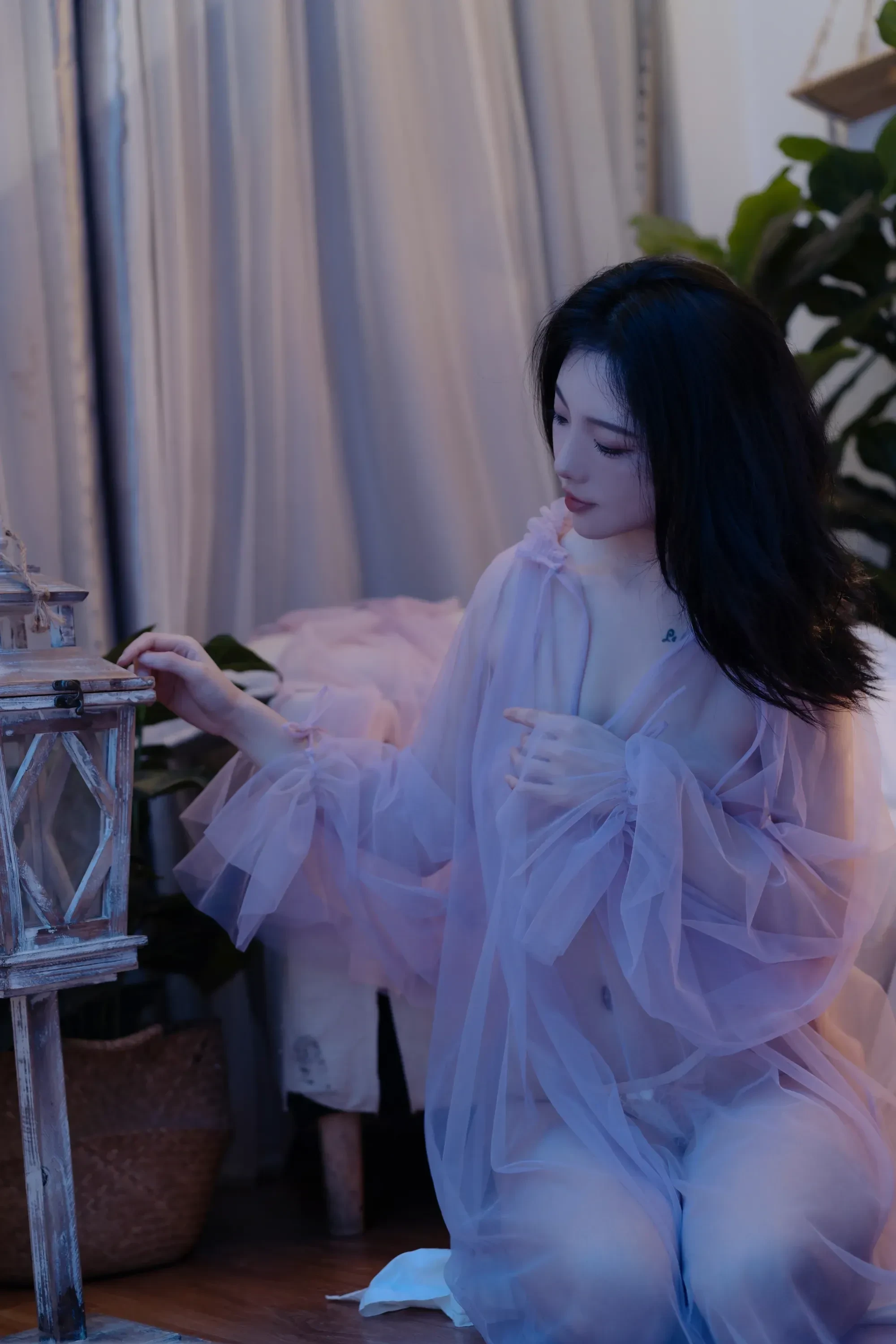 桃良阿宅 – 紫纱裙 [25P]