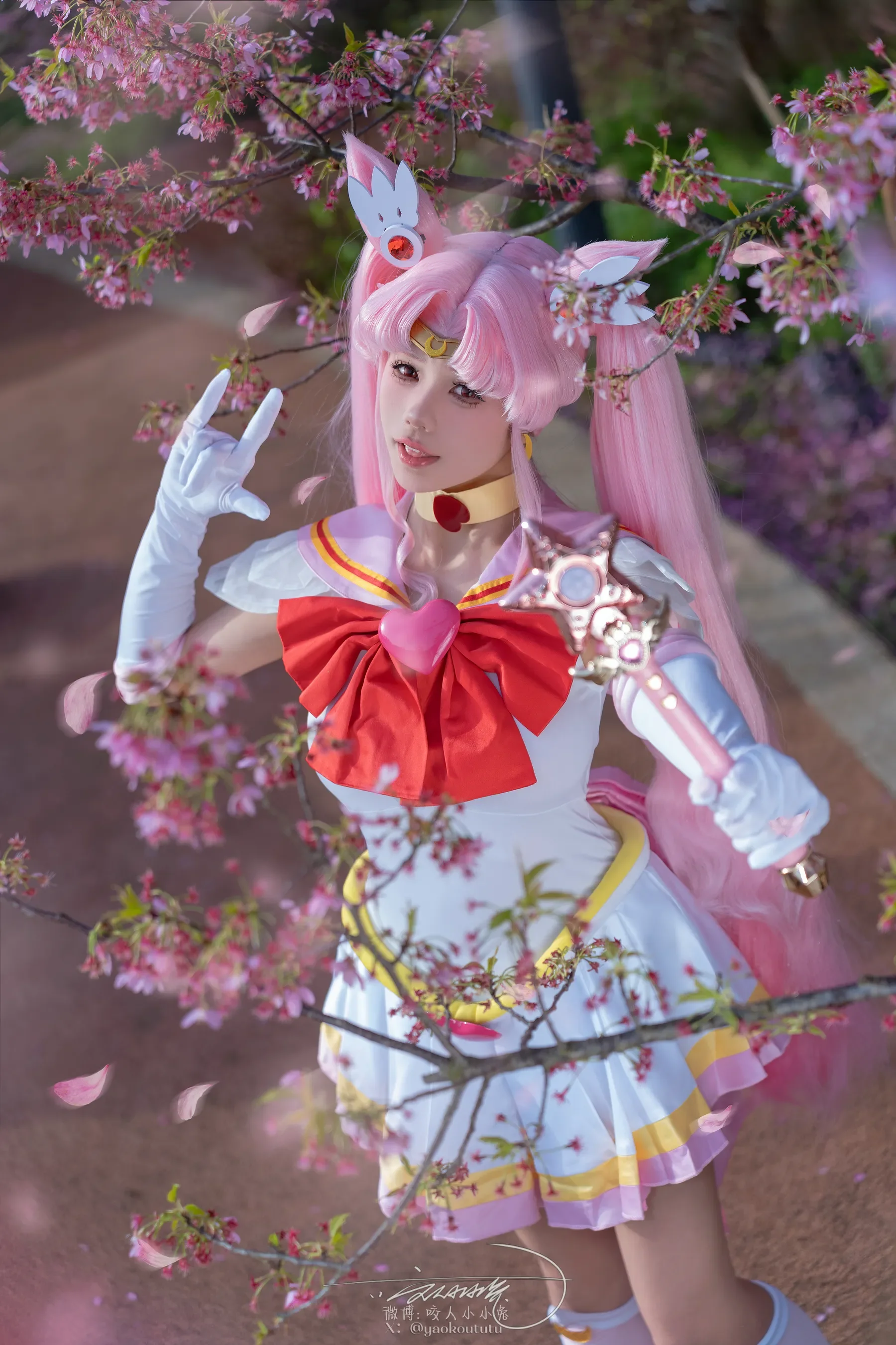 咬一口兔娘 – 6月作品『小小兔大危机』[74P]