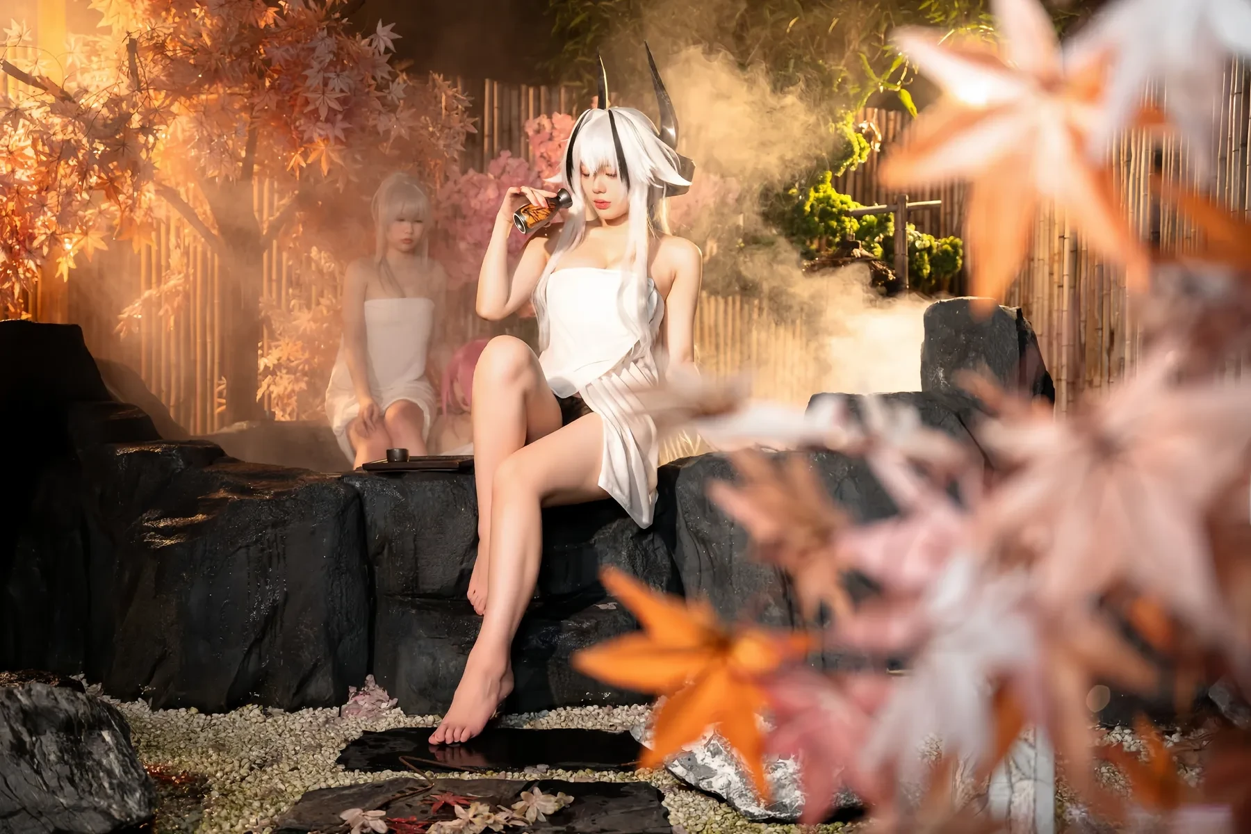 九言&#038;小瑶幺幺&#038;喜茶苍苍子 – 碧蓝 温泉之旅 [66P]