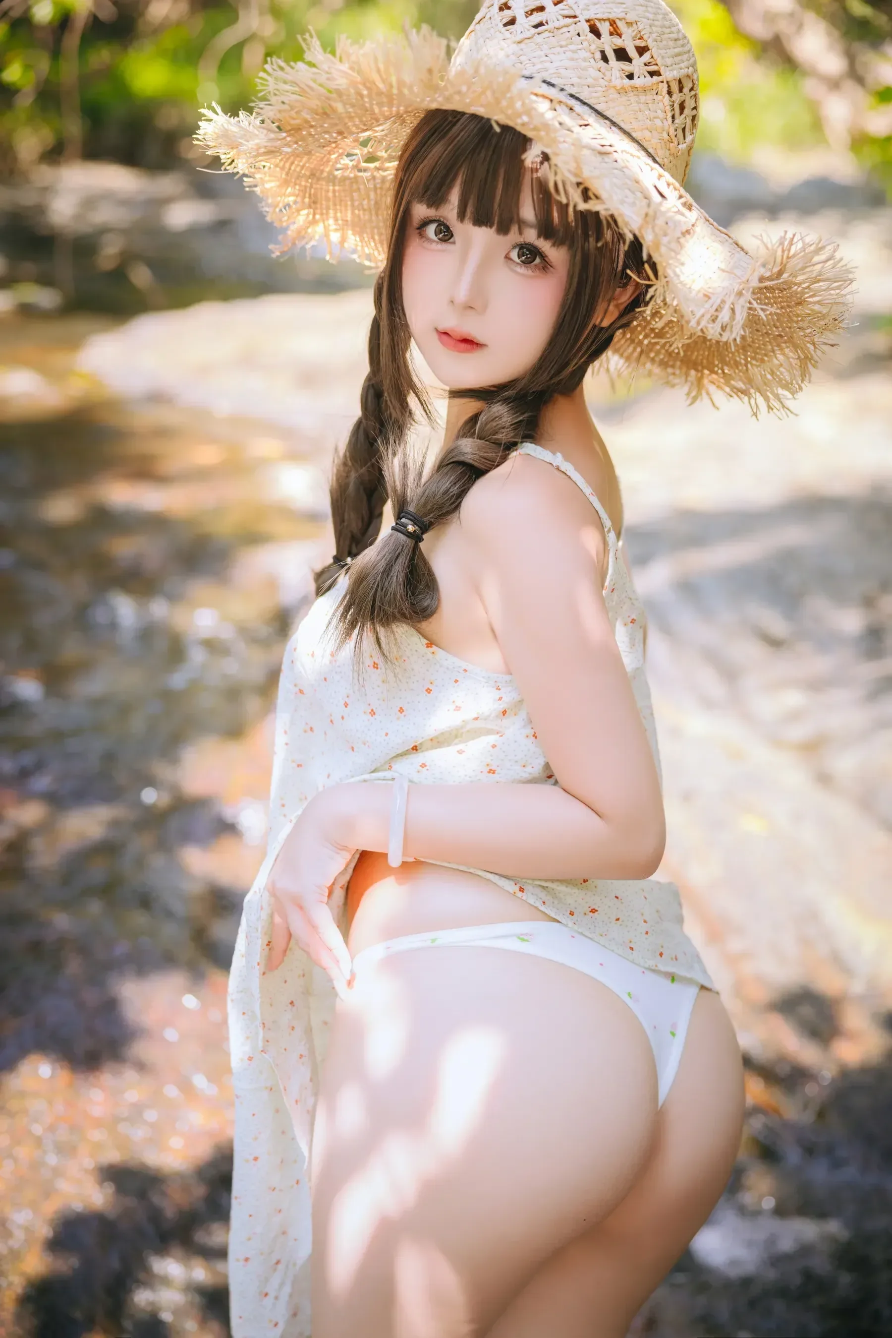 日奈娇 – 山野间 [100P]