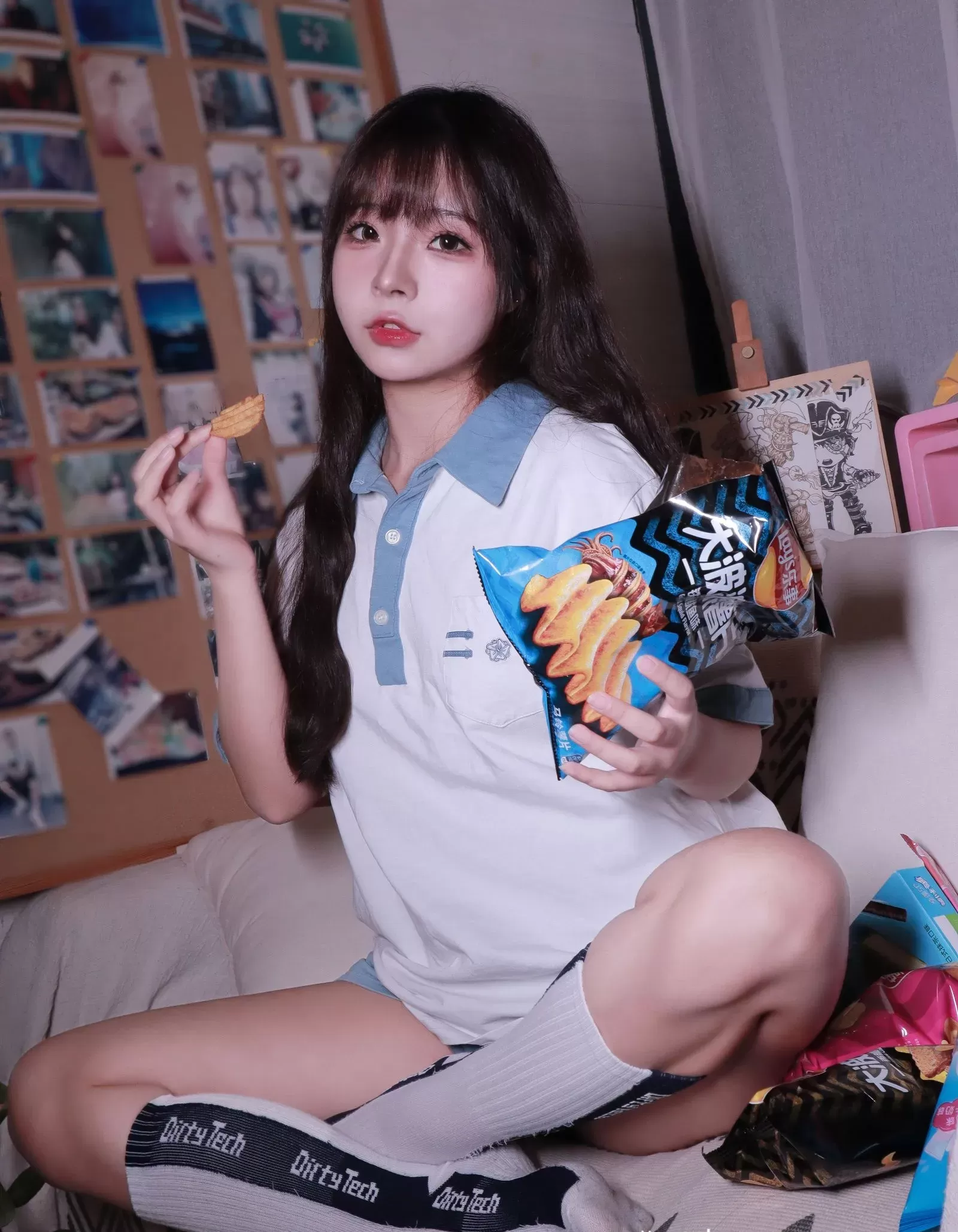 yuuhui玉汇 – 蓝白条少女 [79P]