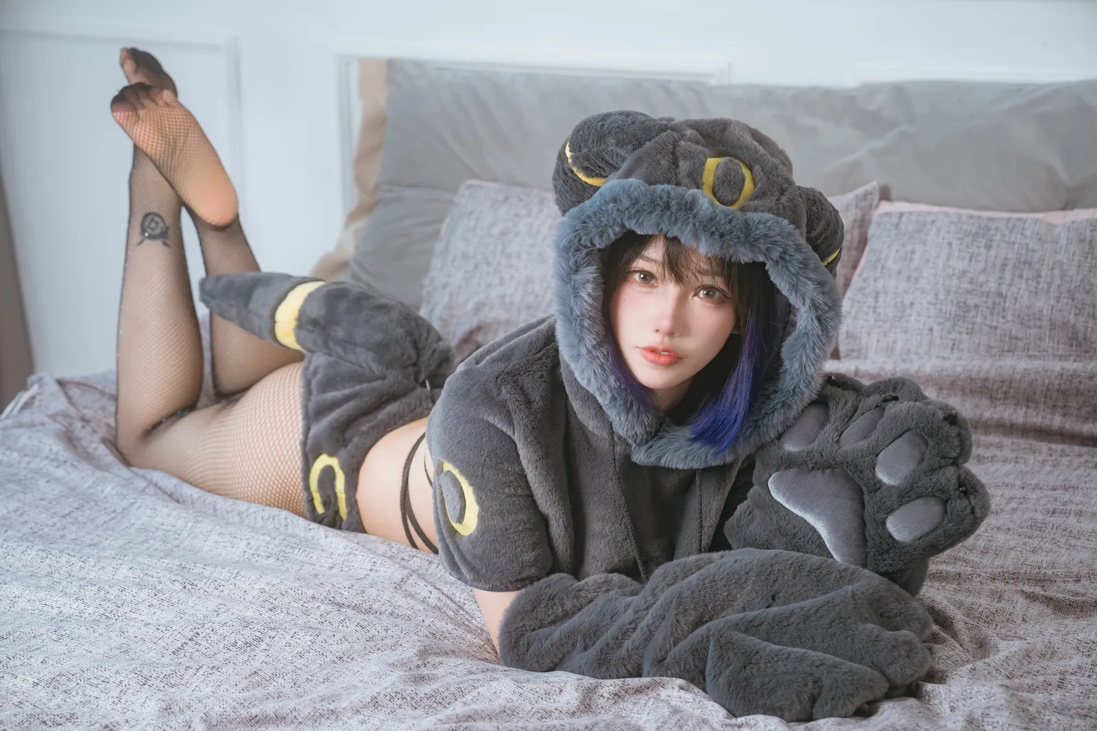 狐洛洛子 – 月之伊布 [45P]