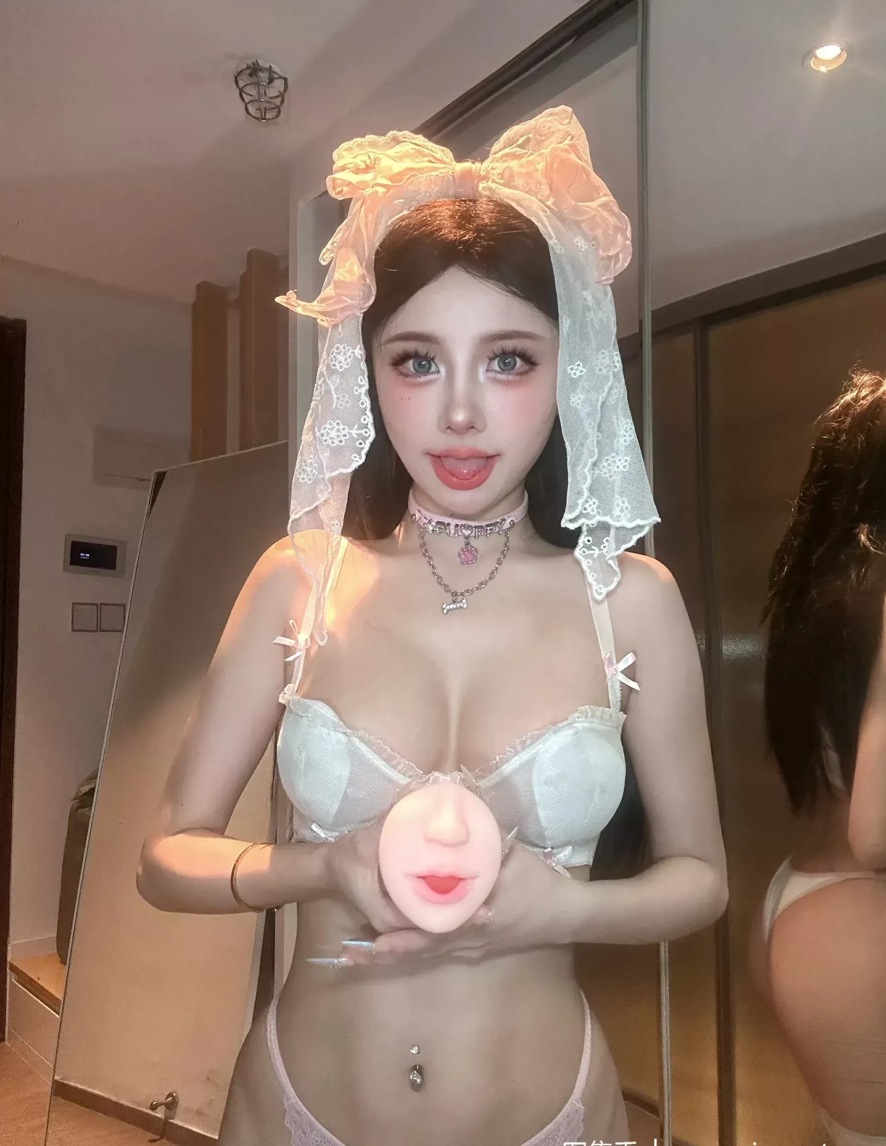 您的蛋蛋 – 唇膜 [37P]