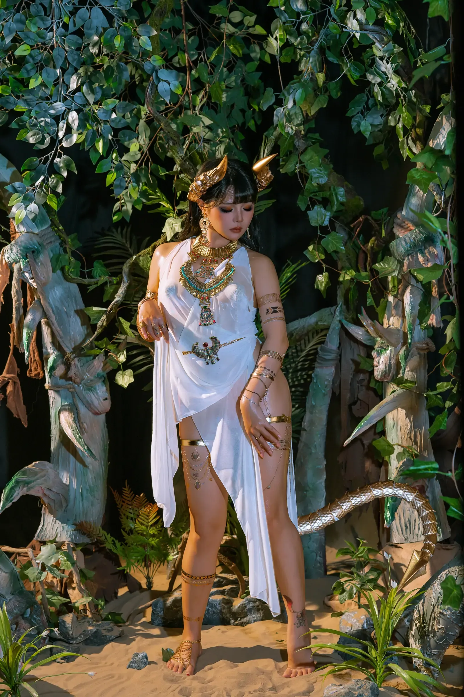 云溪溪 &#8211; 喵子 伊庇斯·拉 [18P]