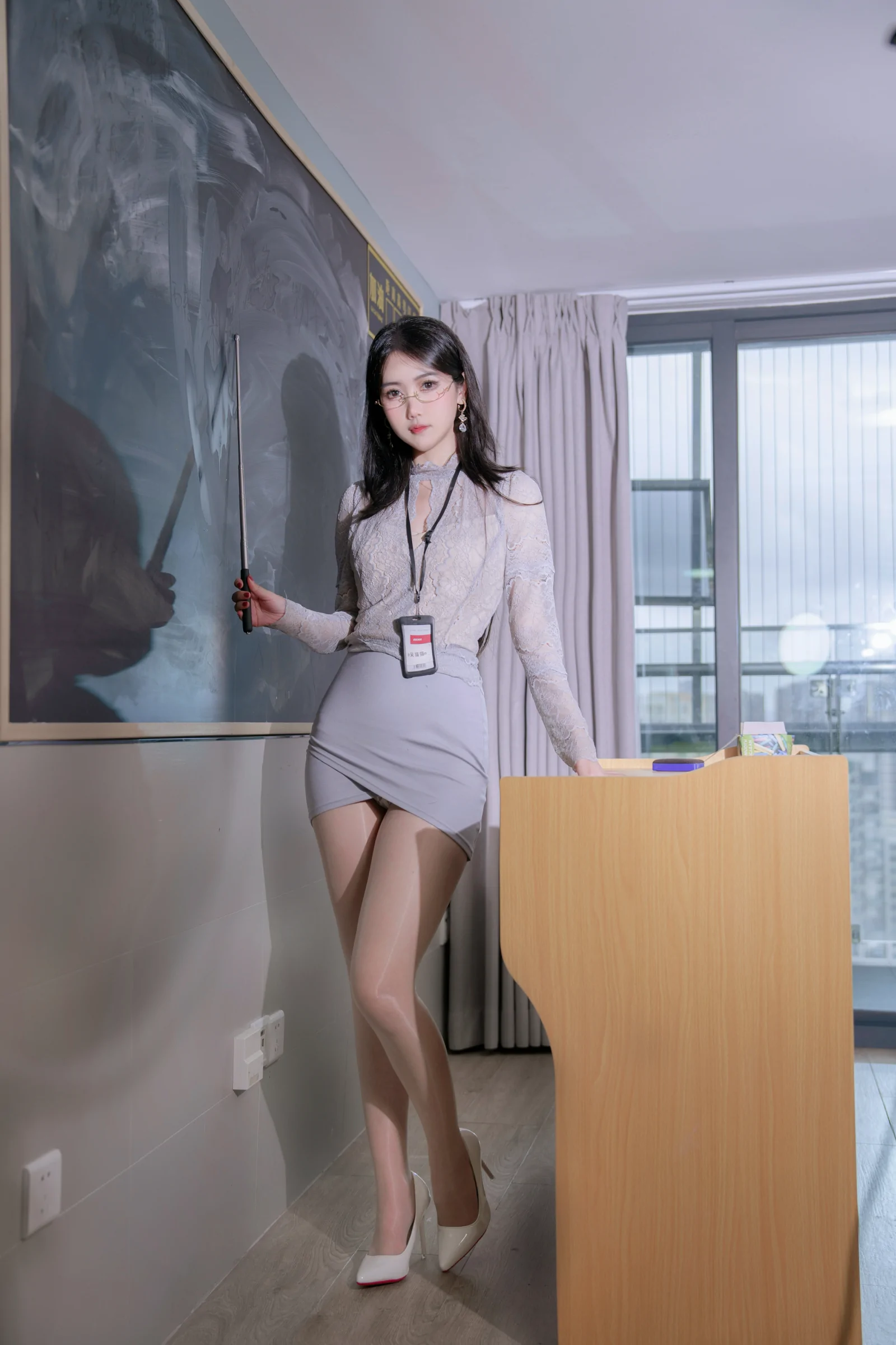 不呆猫 – 亮丝纯欲教师 [59P]