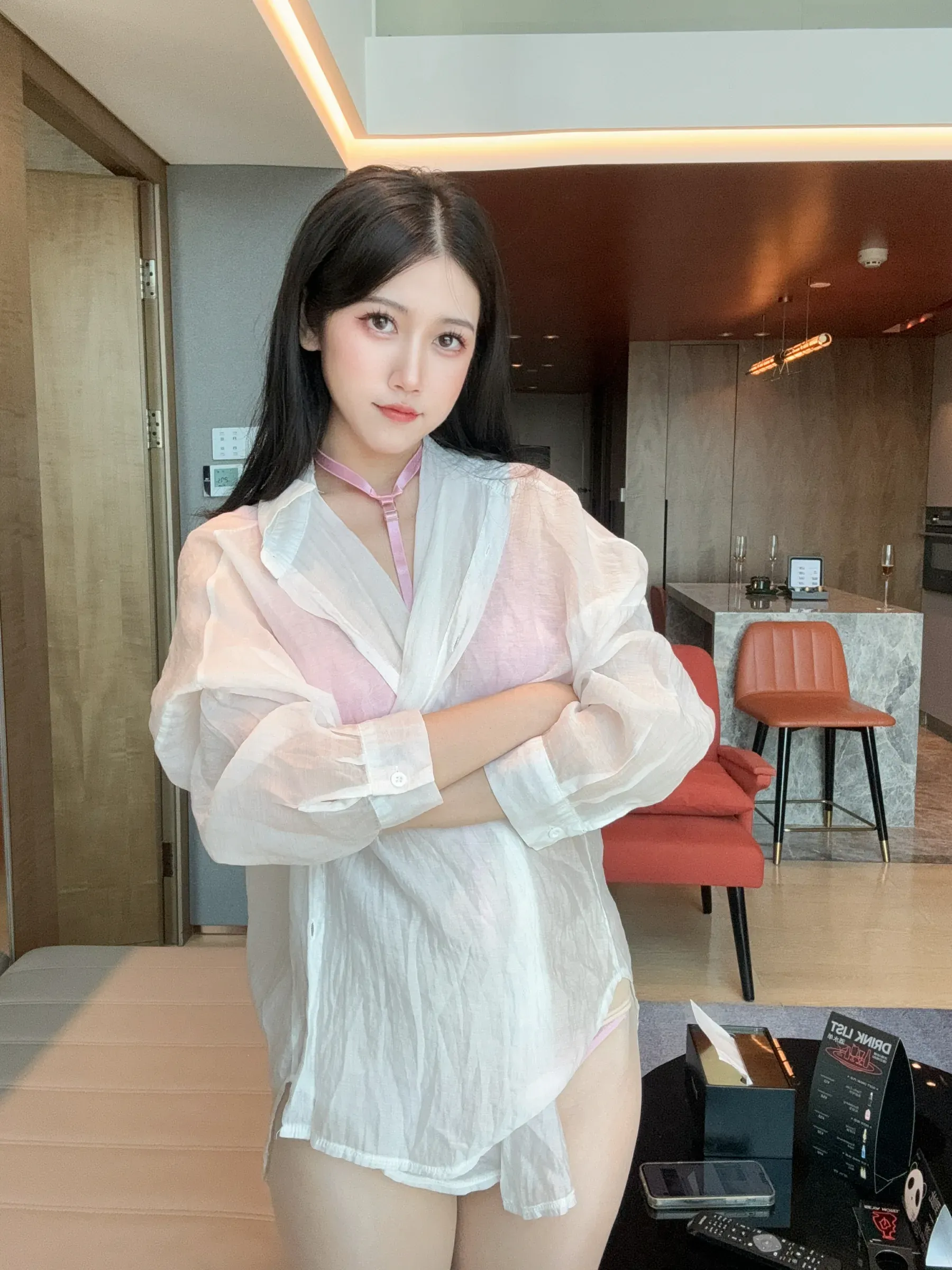 不呆猫 – 粉色衬衣女友 [66P]