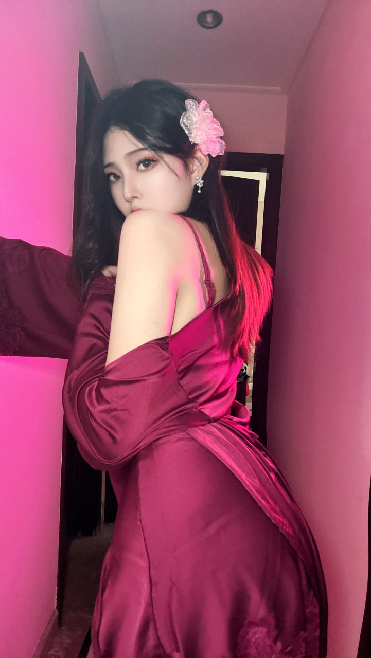 Natsuko夏夏子 – 紫罗兰 [43P]