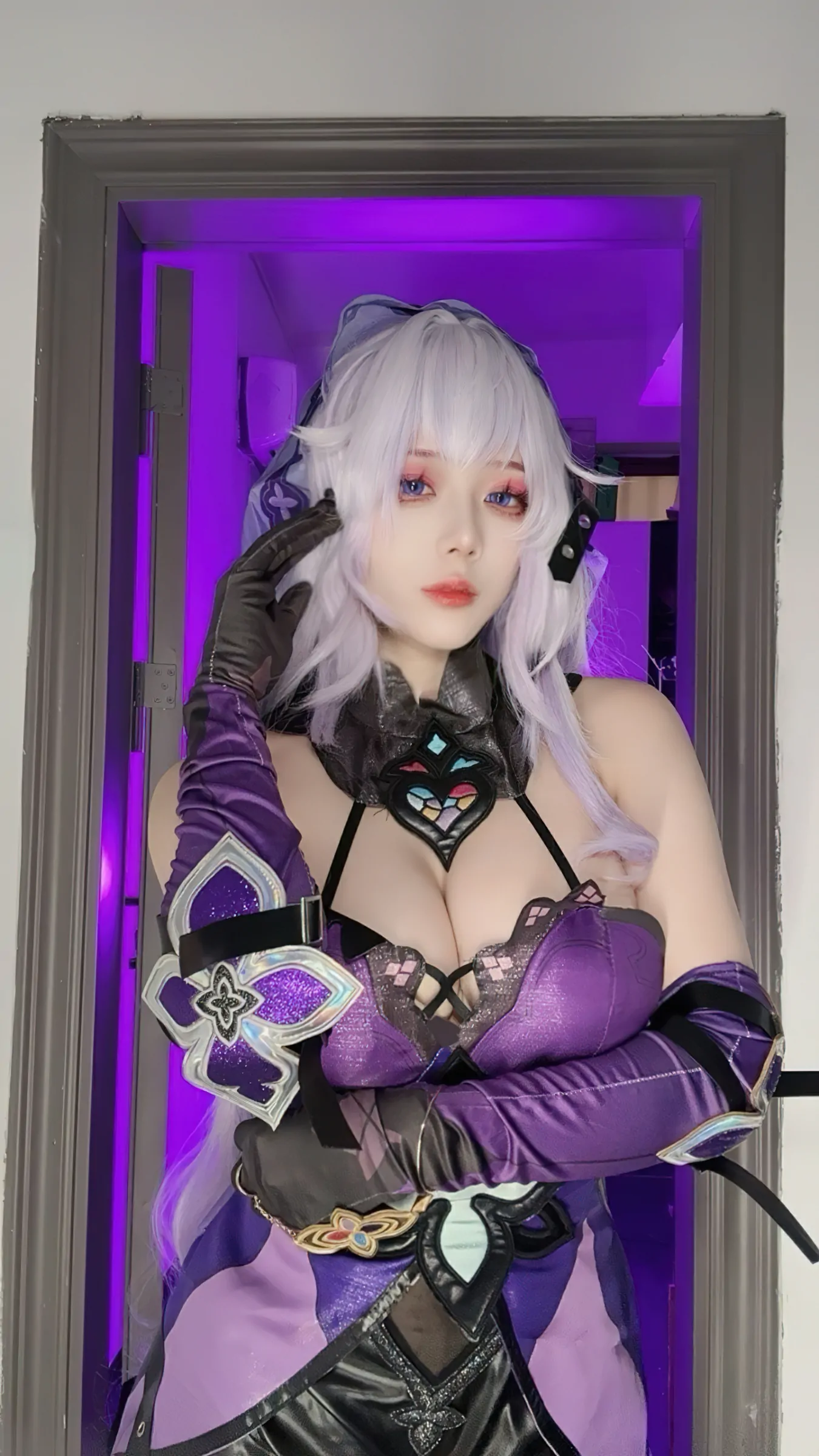 九言 – 黑天鹅 [48P]